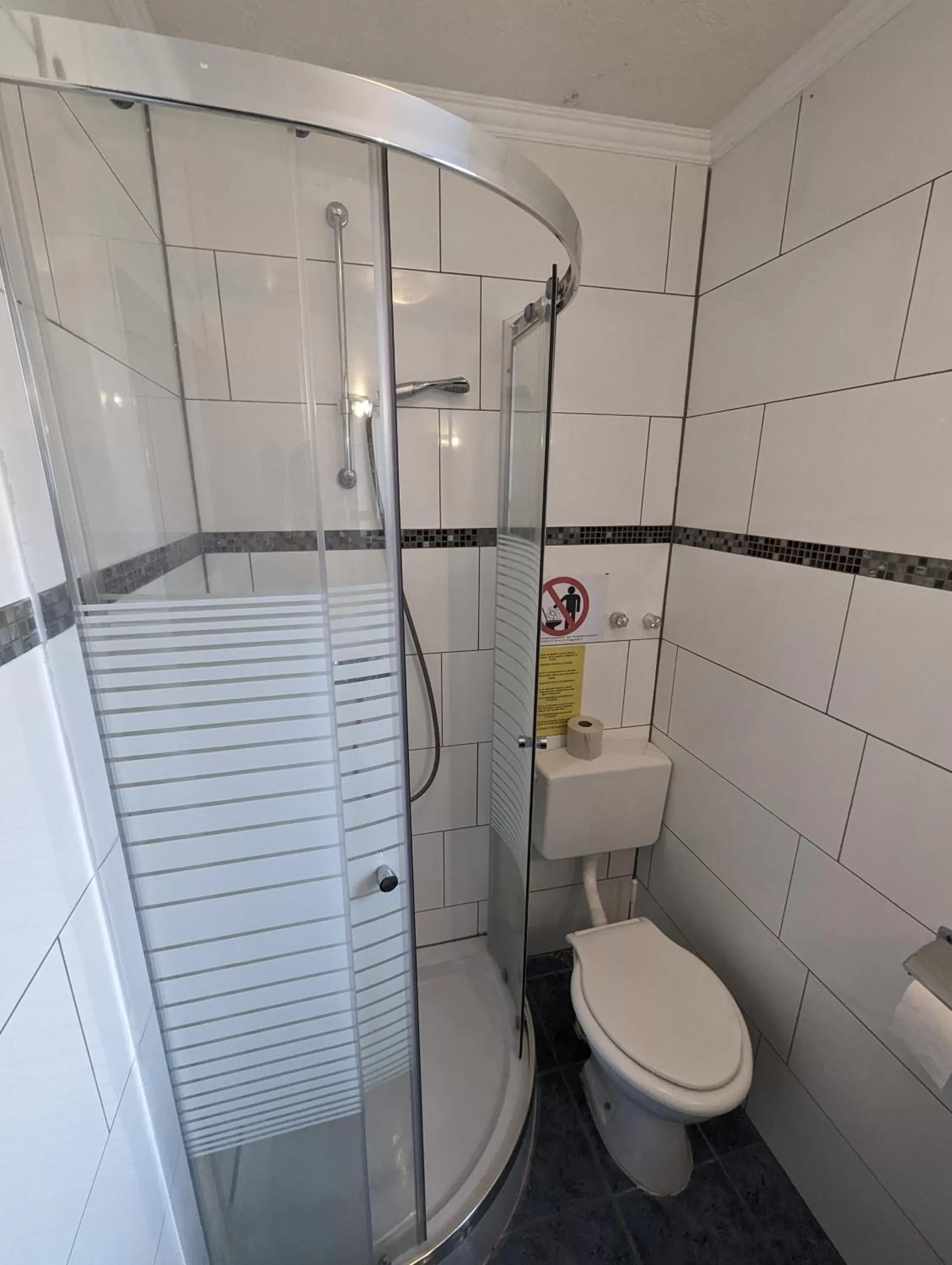 Bathroom in Hotel Eiserner Anton