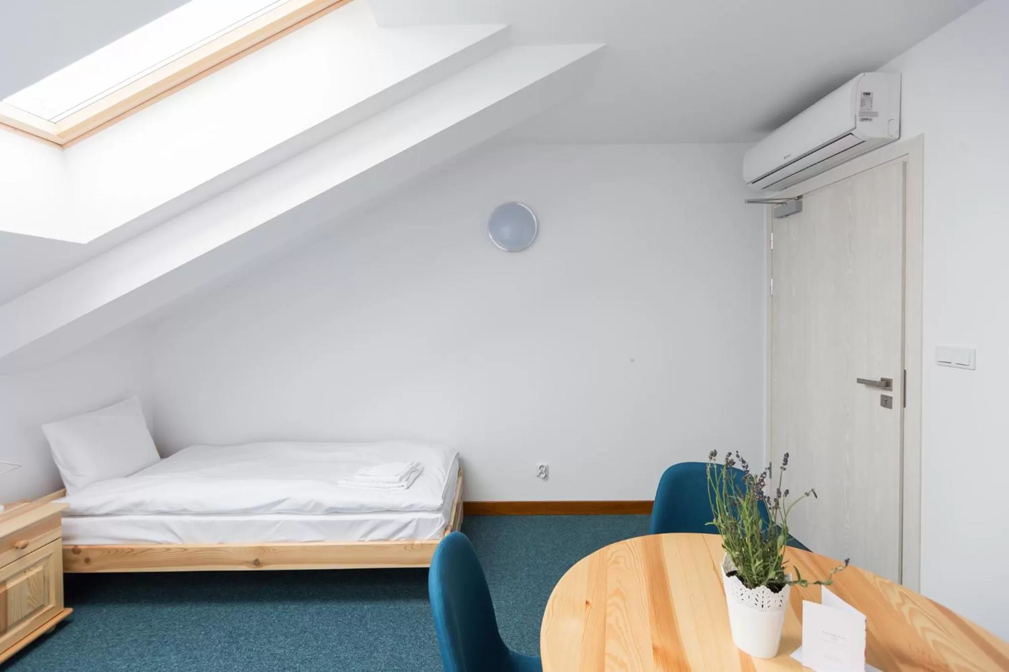 Bed in ArtRooms Pokoje Gościnne