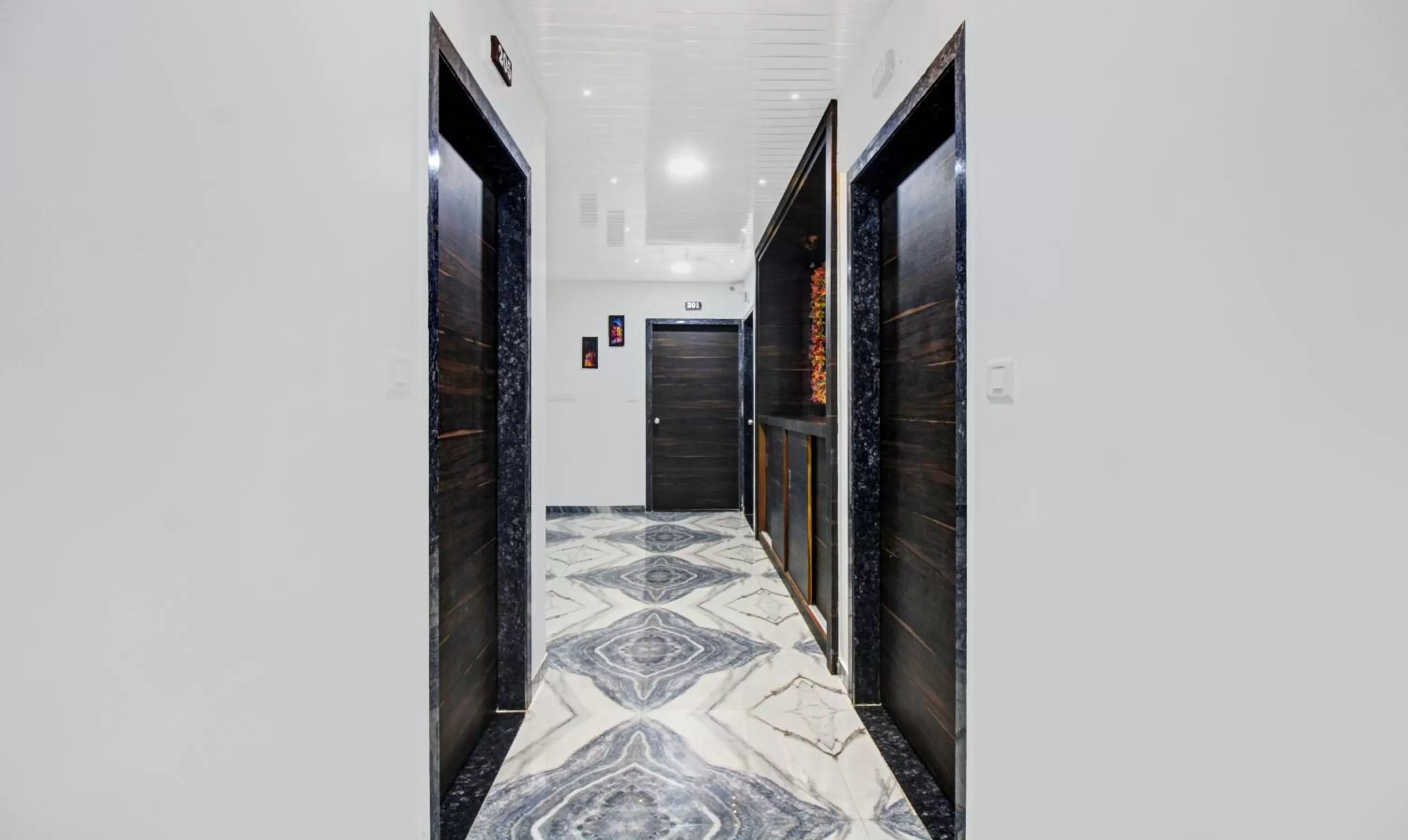 Lobby or reception in Treebo Hotel Rk Inn, Railway Station