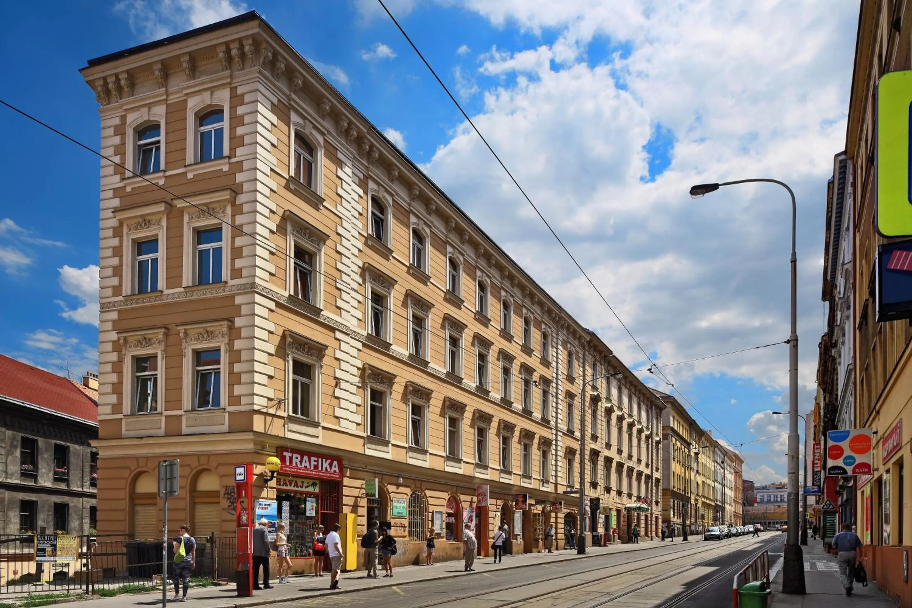 Facade/entrance in Hotel Golden City Garni