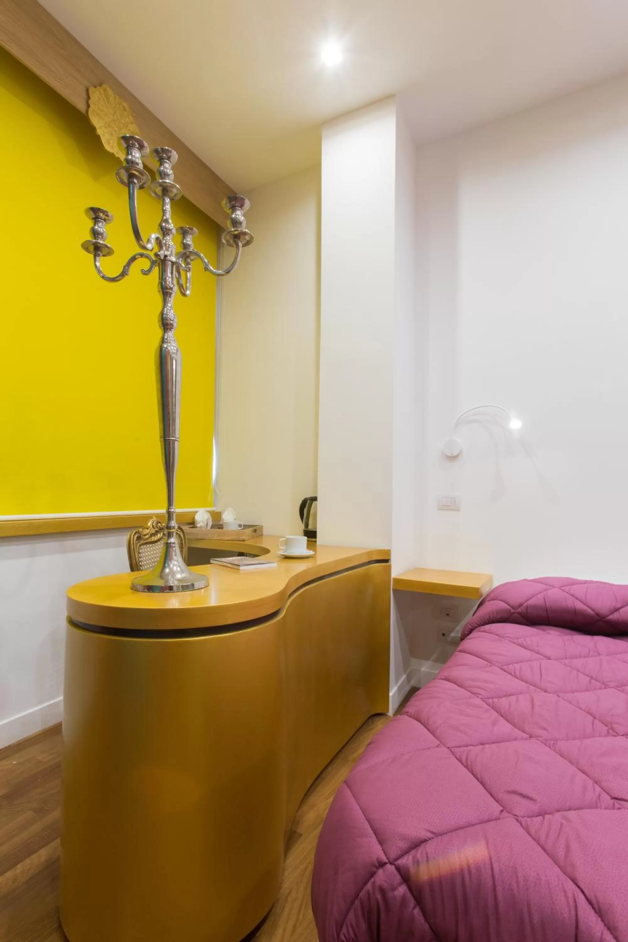 Photo of the whole room, Bed in Soul City - by Pera Rooms Collection