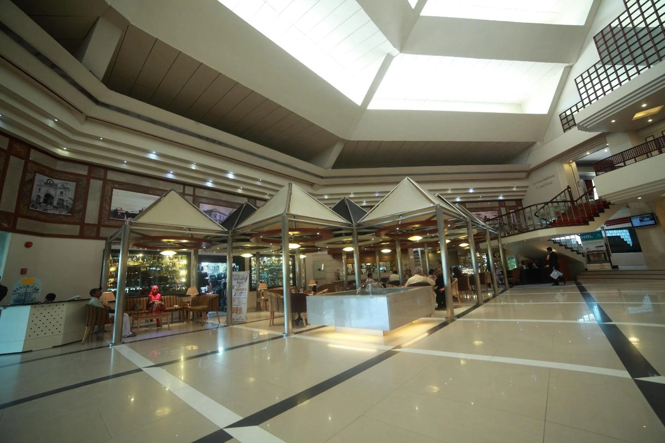 Lobby or reception in Regent Plaza Hotel & Convention Center