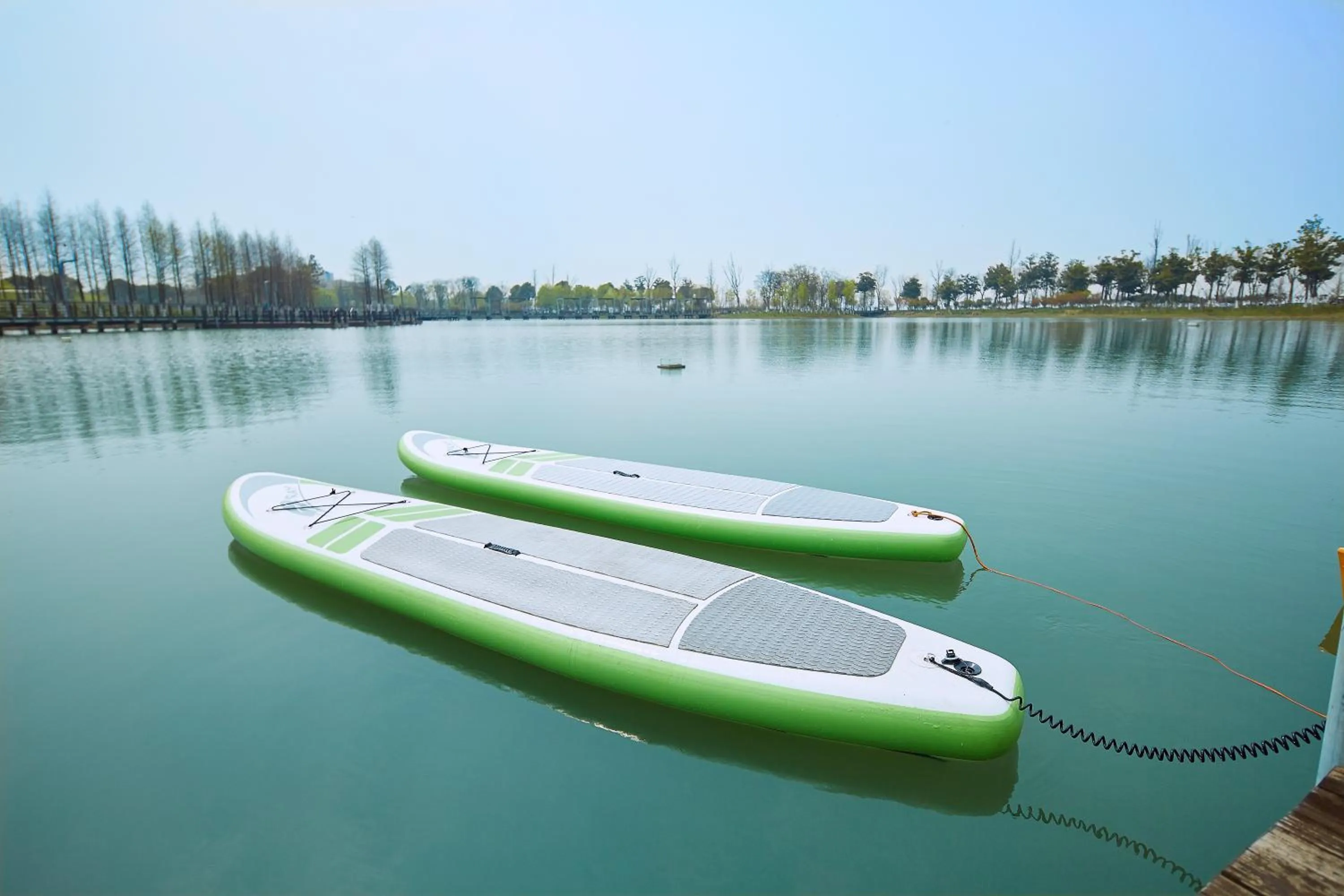 Canoeing in Fairmont Yangcheng Lake