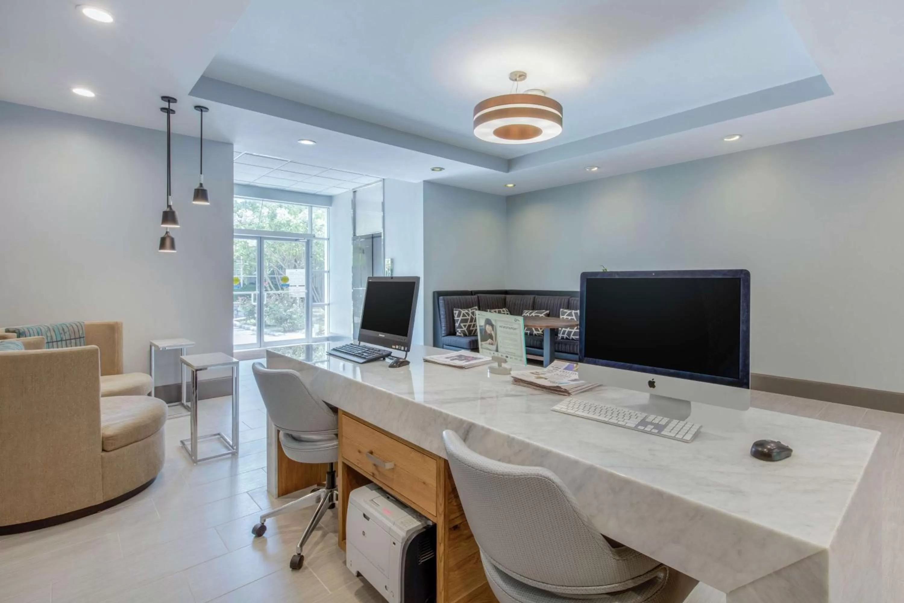 Business facilities in DoubleTree Birmingham Perimeter Park