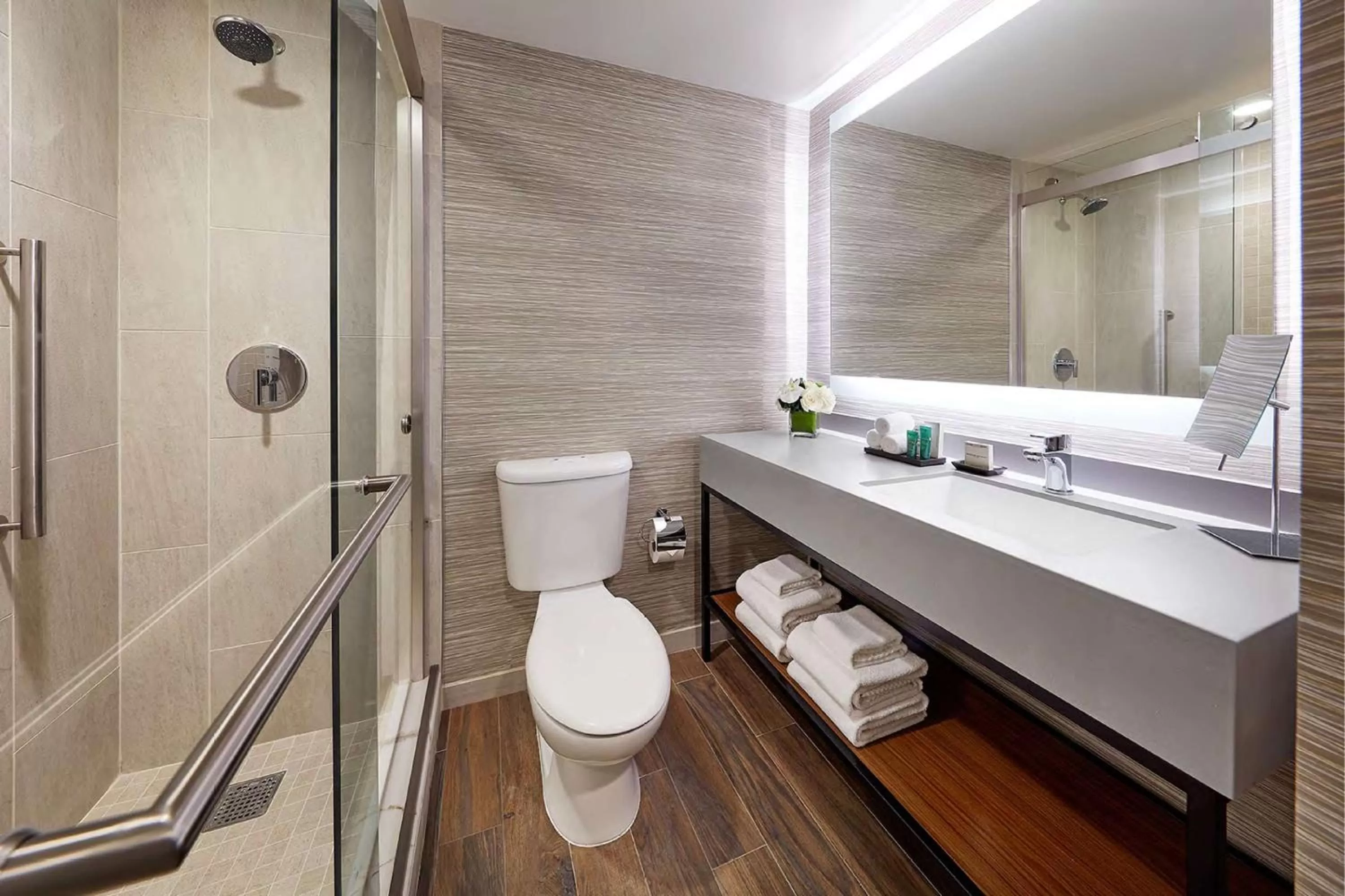 Bathroom in Hilton Pasadena