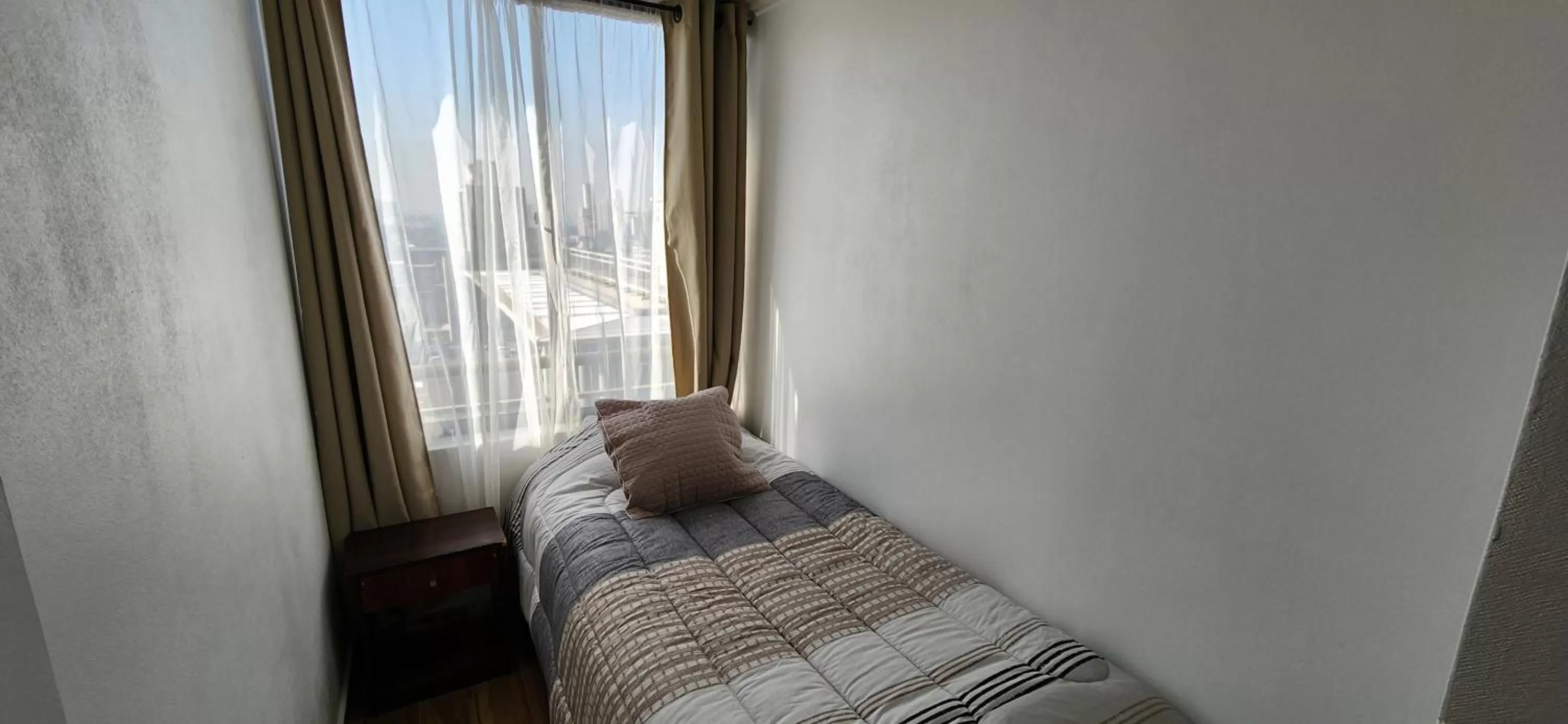 Bed in Personal Aparts Bellas Artes