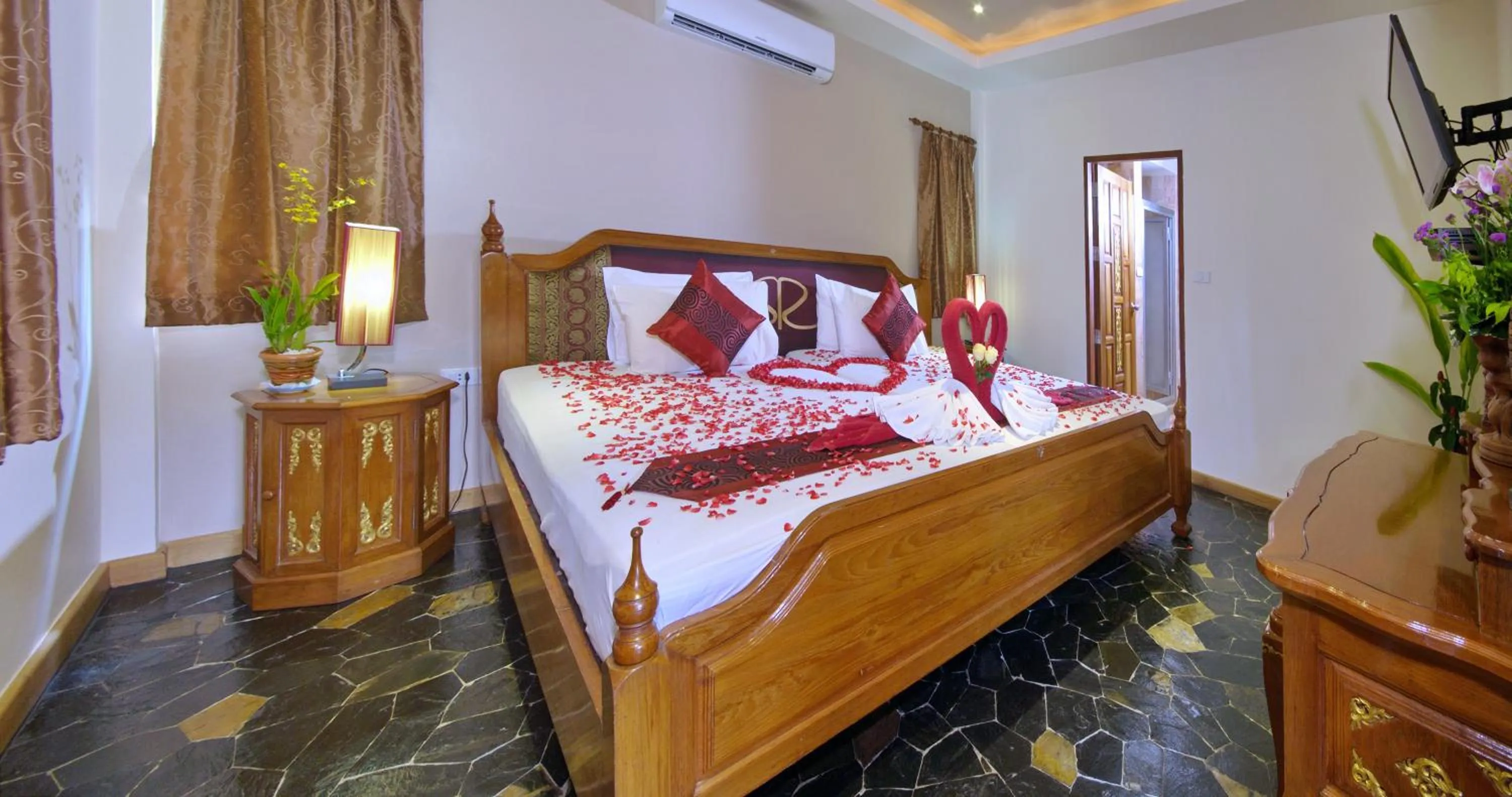 Bedroom, Bed in The Siam Residence Boutique Resort