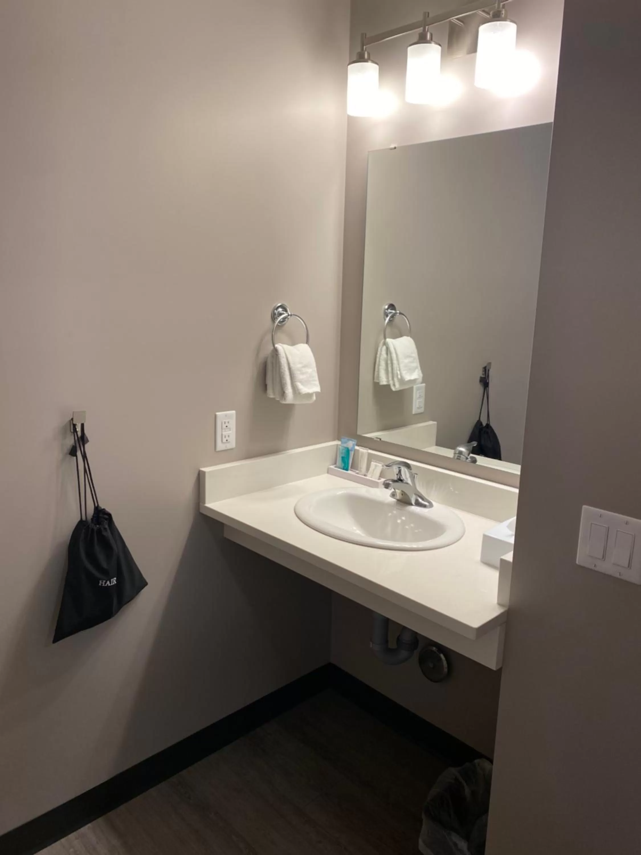 Bathroom in Rivers Blue Crescent Hotel