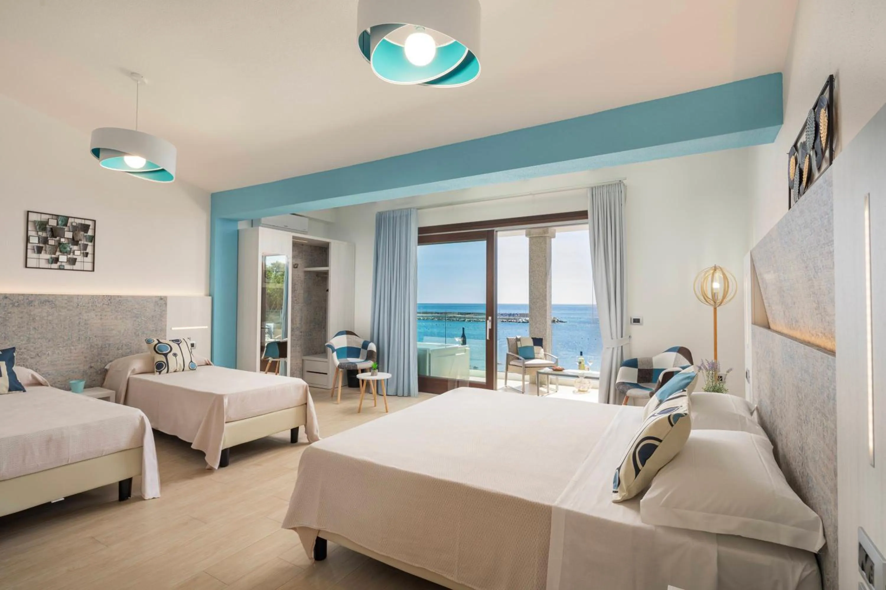 Photo of the whole room, Bed in Hotel Ristorante La Conchiglia