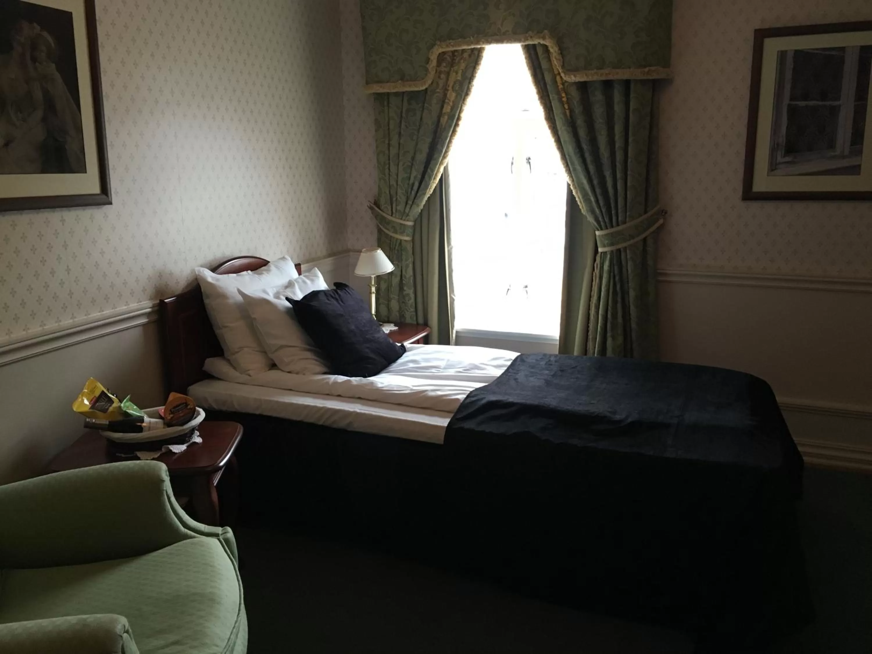 Photo of the whole room, Bed in Hotel Kong Carl - Unike Hoteller