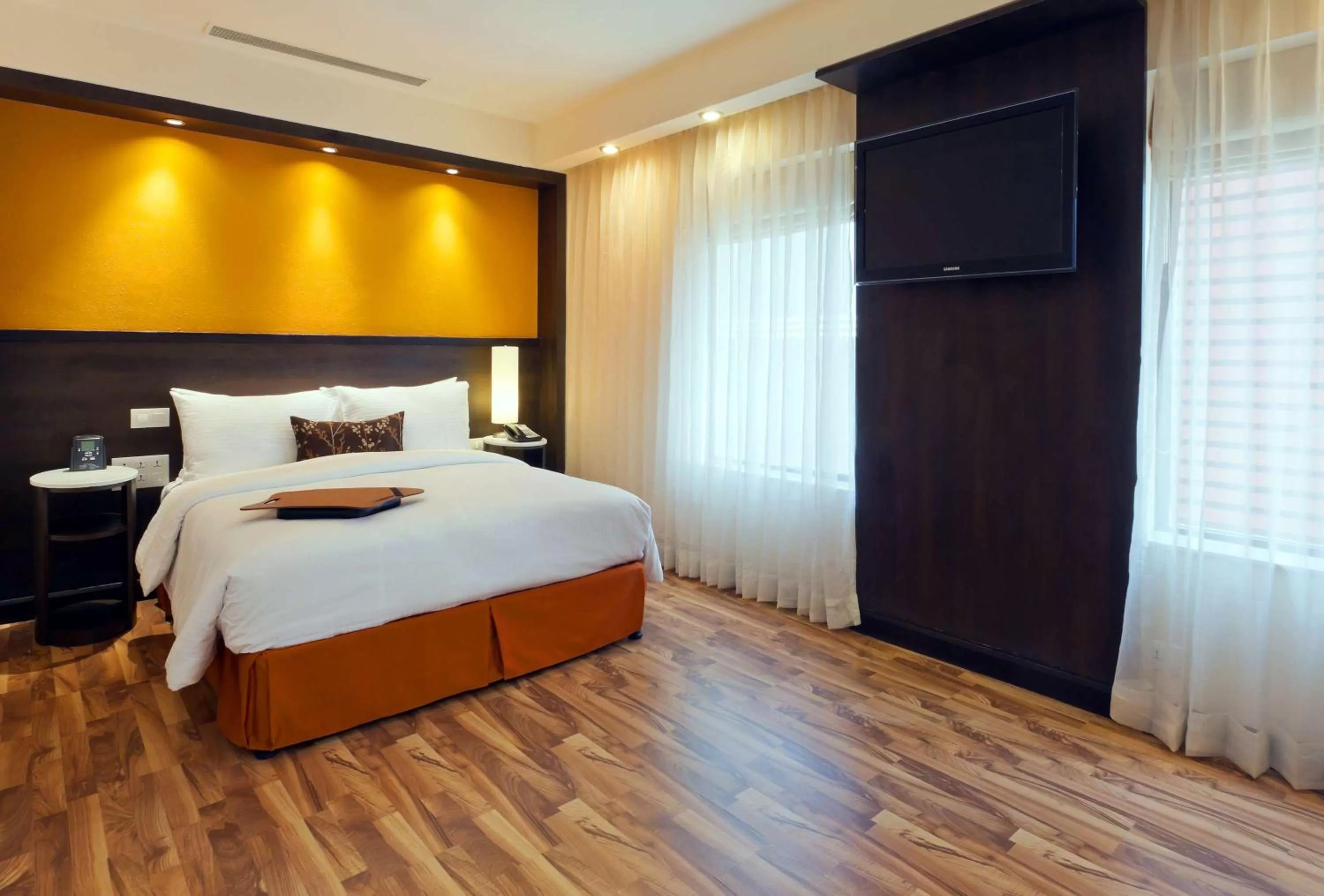 Bed in Hampton by Hilton Vadodara-Alkapuri