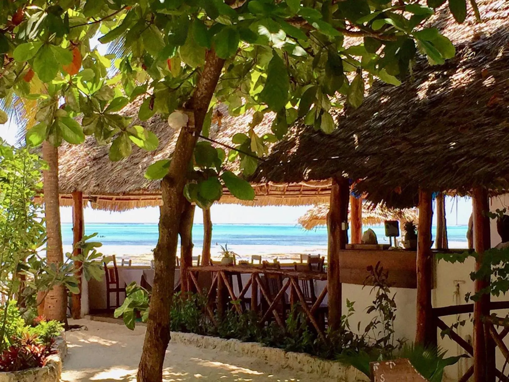 Restaurant/places to eat in Sea View Lodge Boutique Hotel