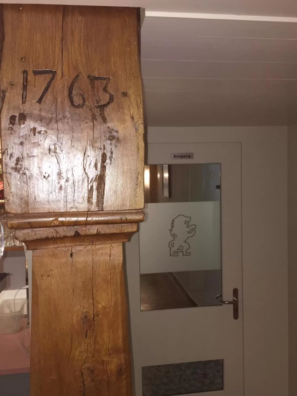 Restaurant/places to eat in Gasthaus zum Löwen