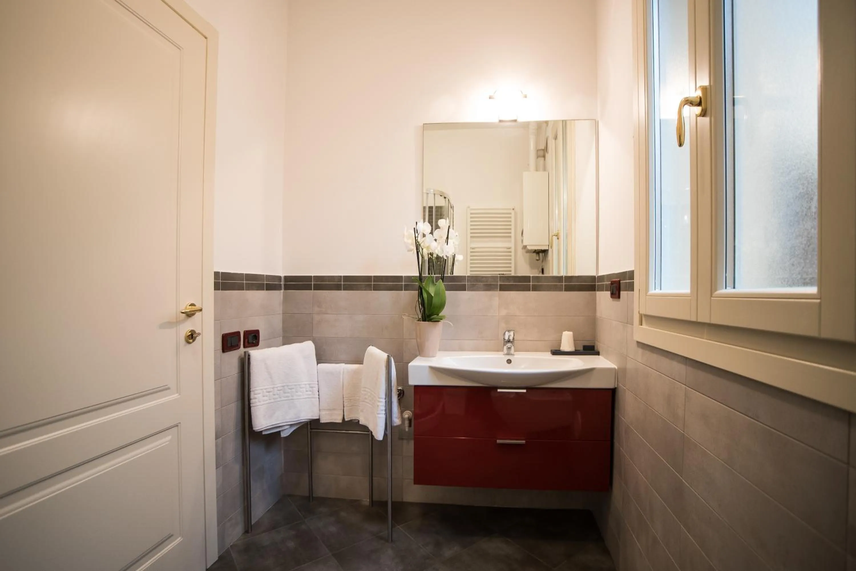 Bathroom in Hotel Ristorante Ala d'Oro