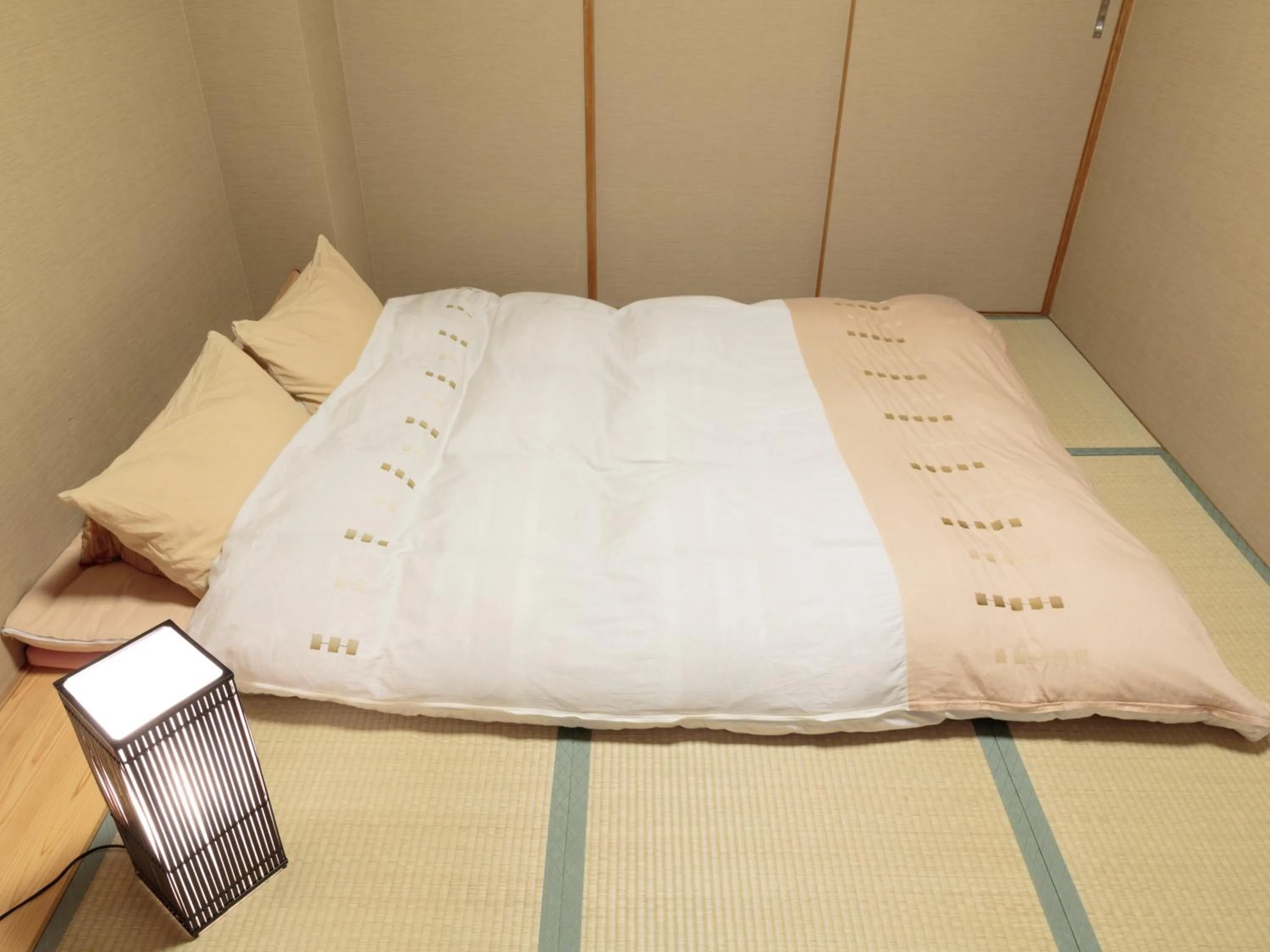 Photo of the whole room, Bed in Kyoto Hana Hostel