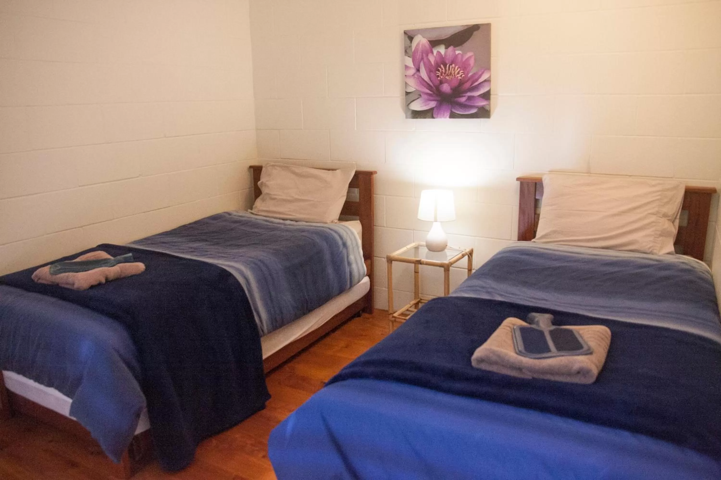 Bed, Room Photo in Kawai Purapura Yoga Retreat Centre