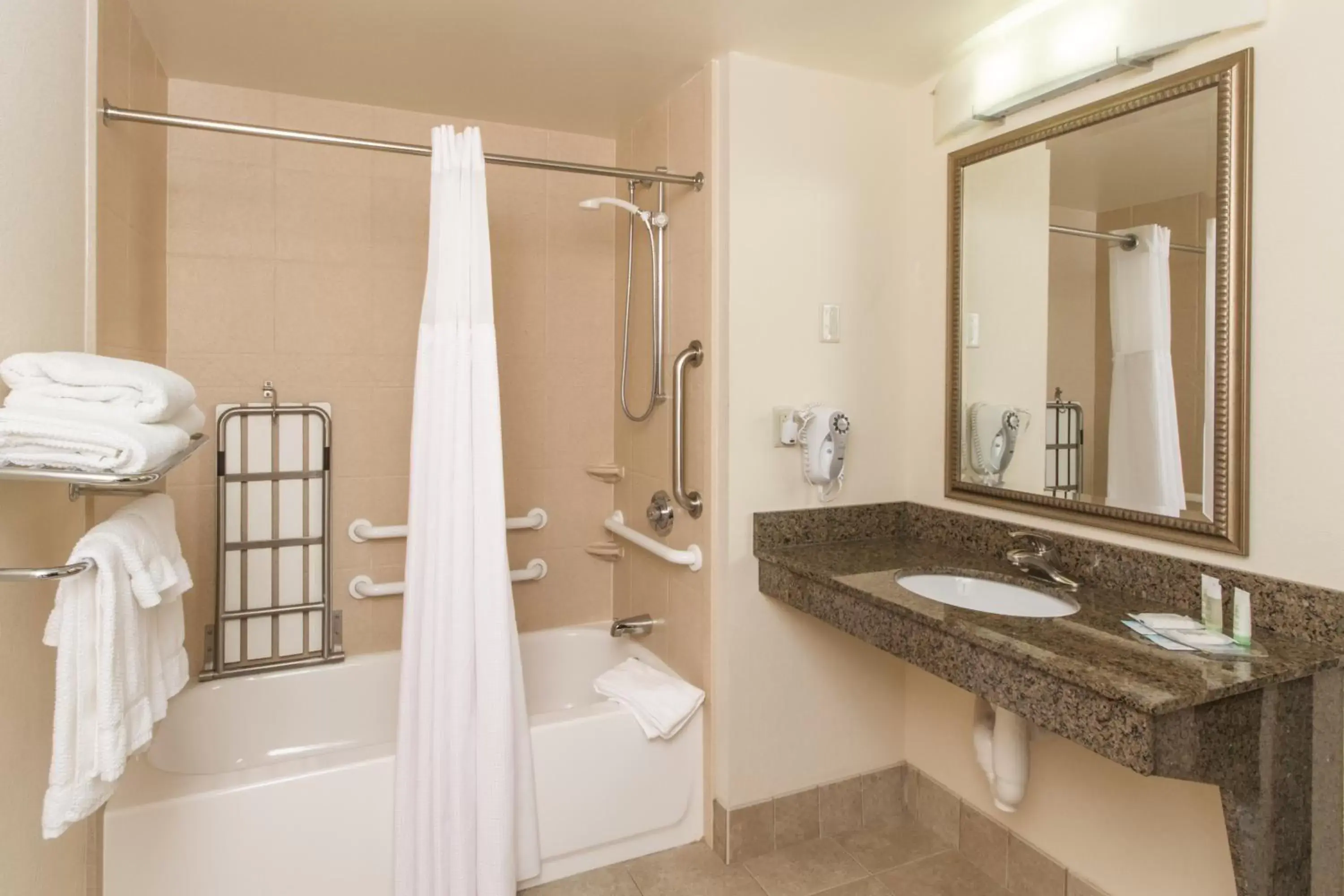 Two-Bedroom Suite Disability Access Tub - Non-Smoking in Staybridge Suites Buffalo, an IHG Hotel Two-Bedroom Suite Disability Access Tub - Non-Smoking in Staybridge Suites Buffalo, an IHG Hotel