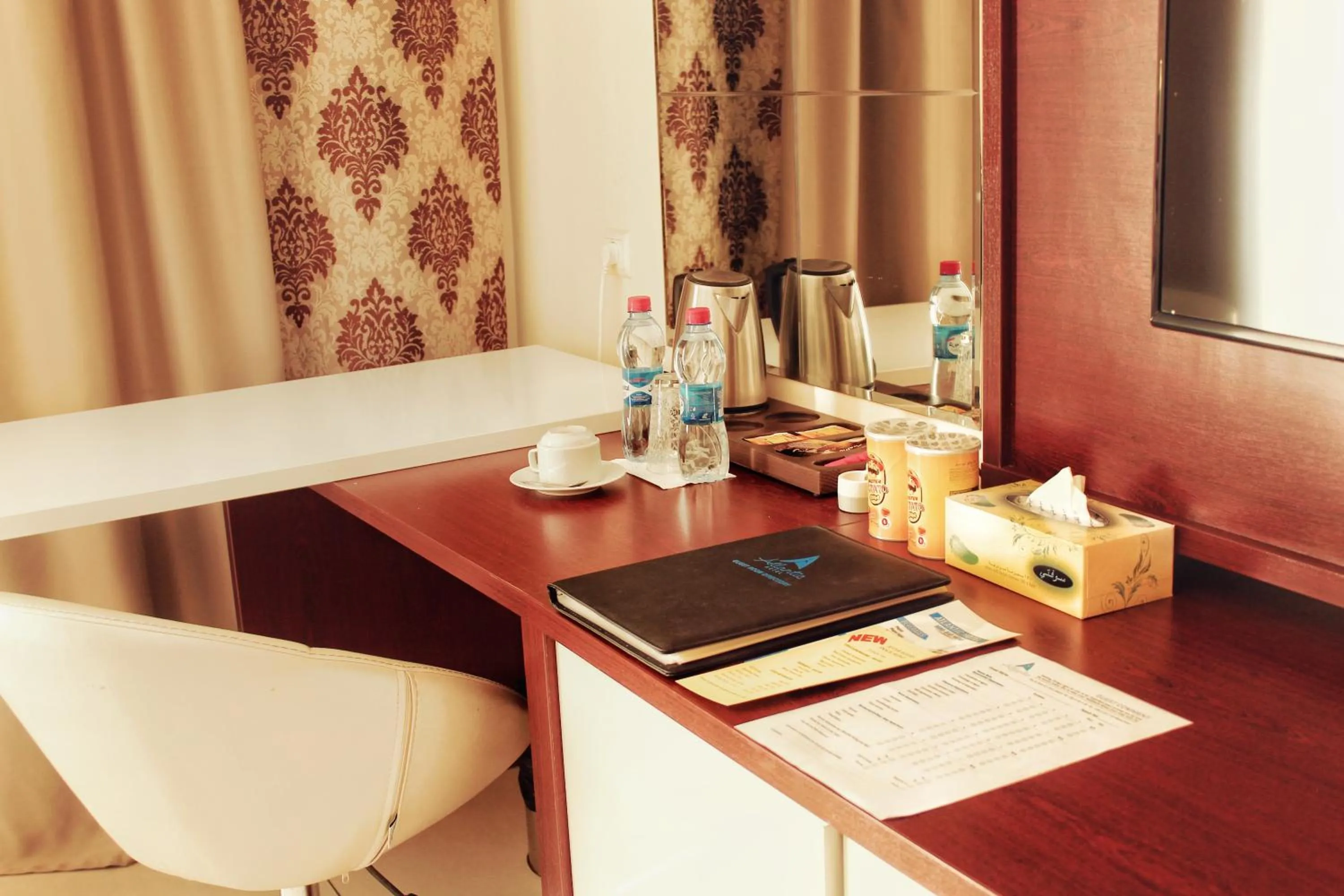 Coffee/tea facilities in Atlantic Hotel