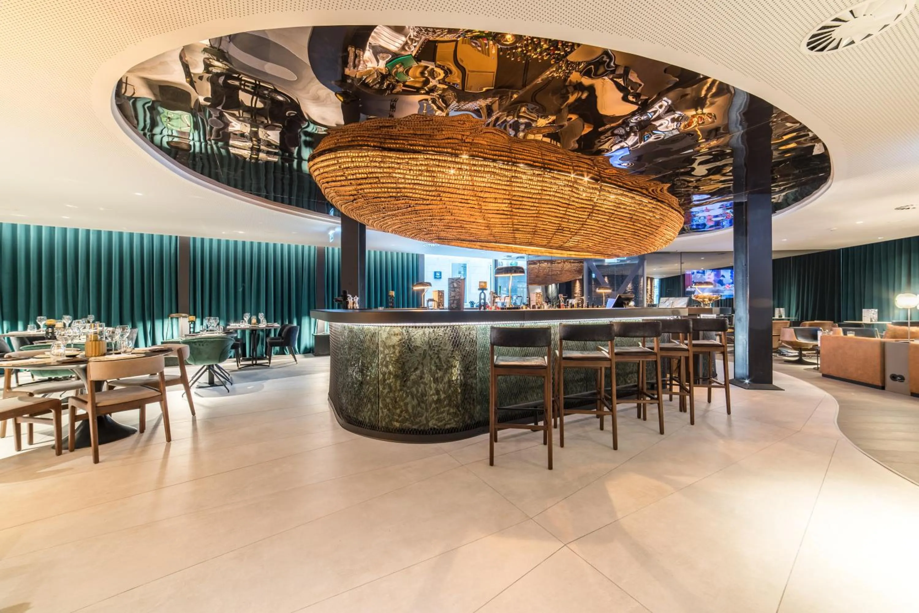 Lounge or bar in Porto Royal Bridges Hotel