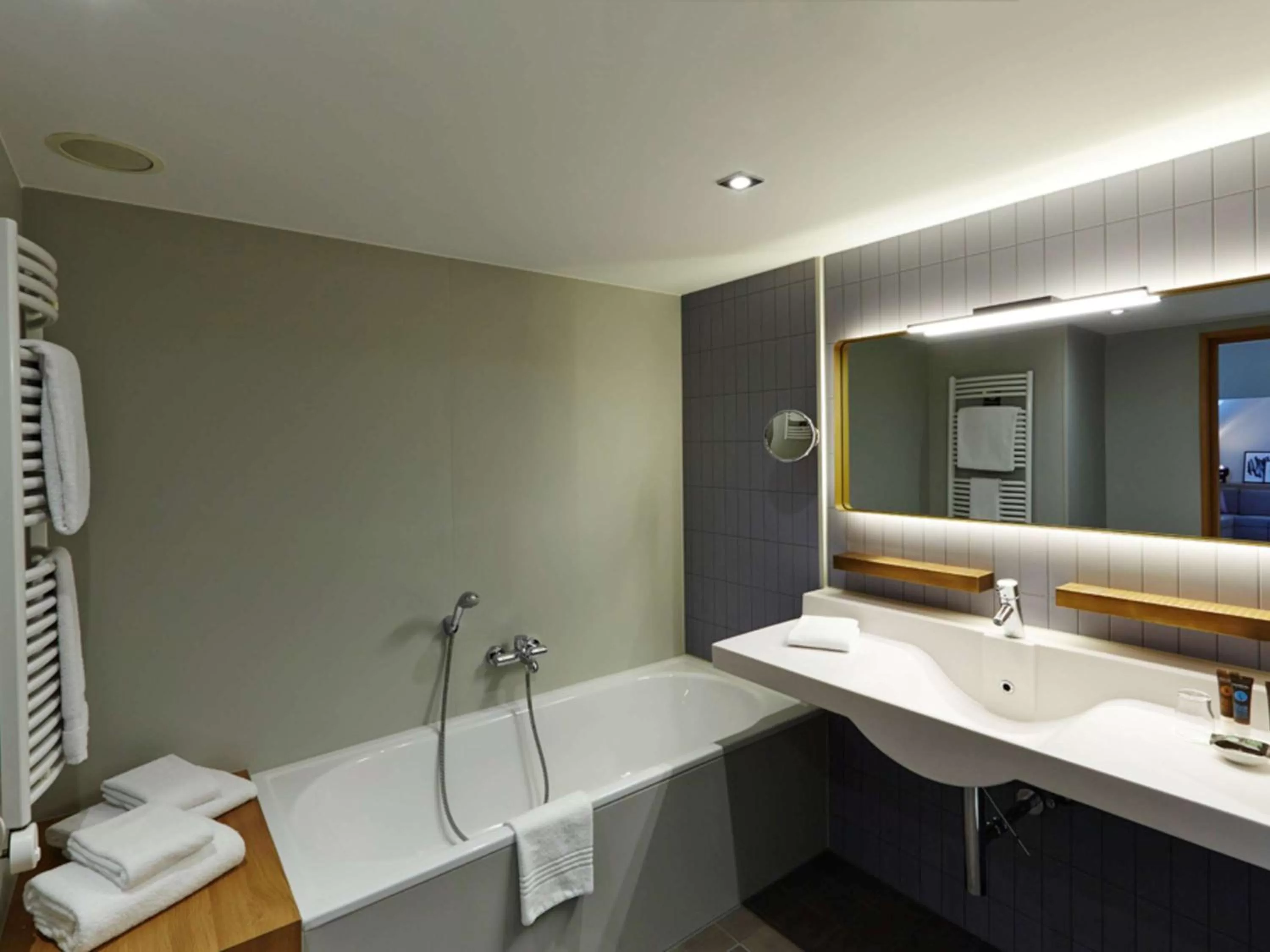 Photo of the whole room in Novotel München City