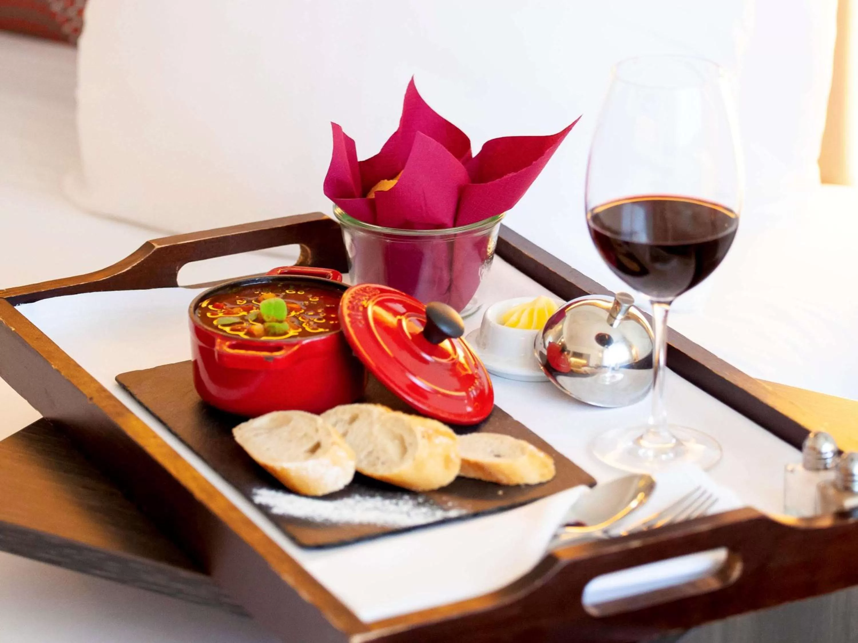 Restaurant/places to eat in Novotel Basel City