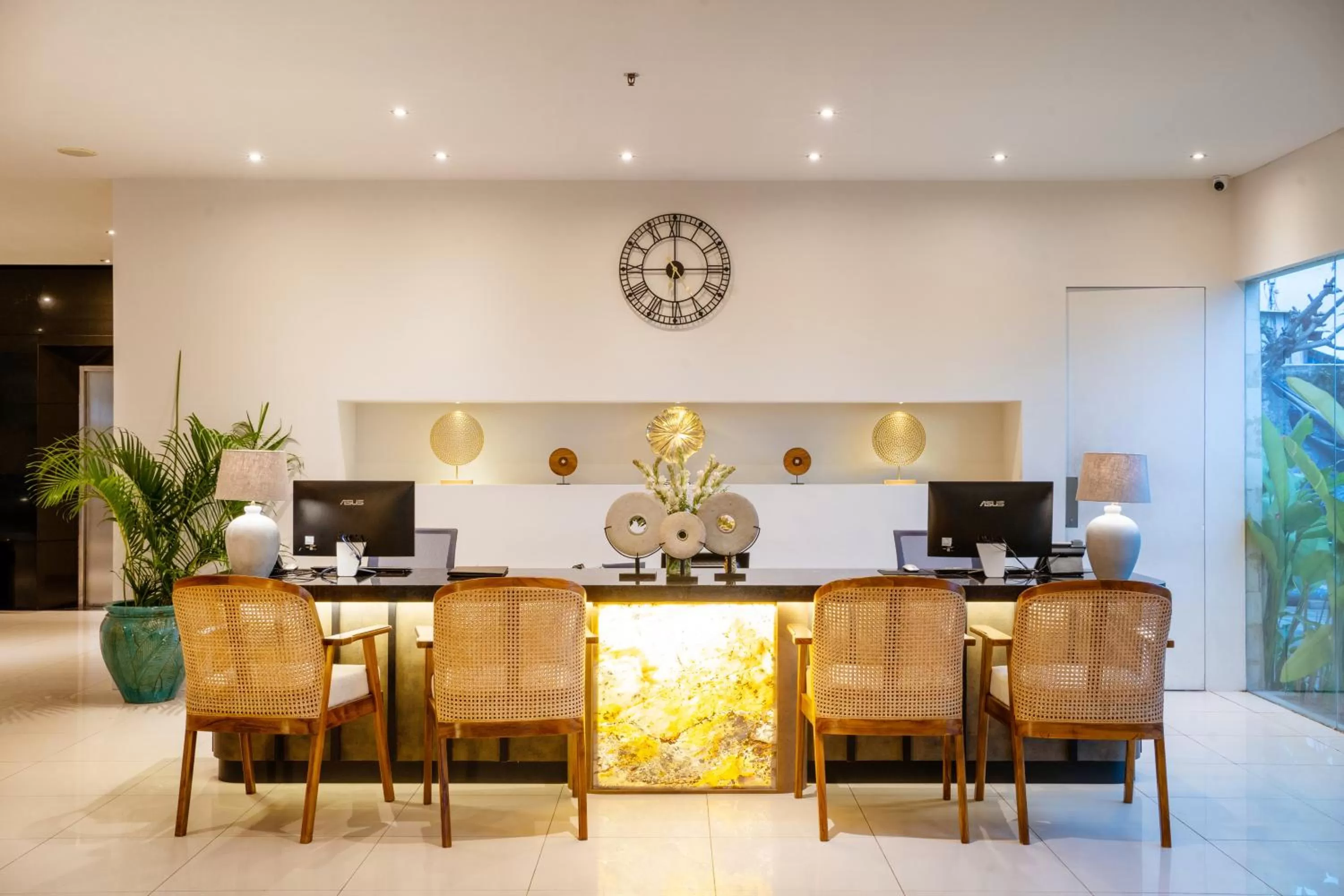 Lobby or reception in Crystalkuta Hotel - Bali