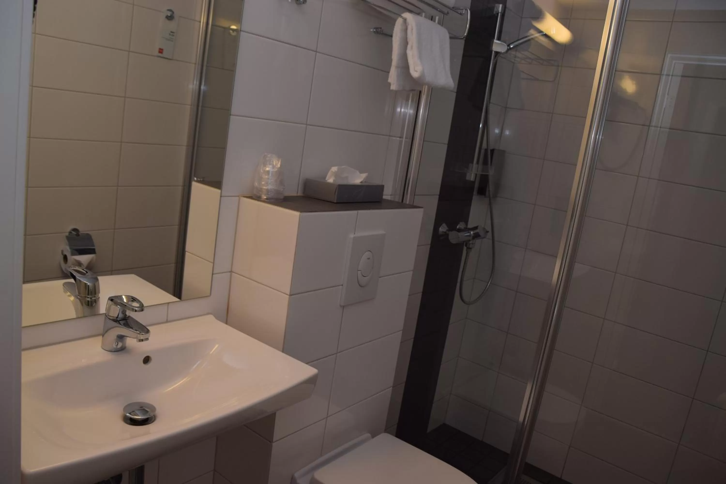 Bathroom in Thon Partner Hotel Måløy