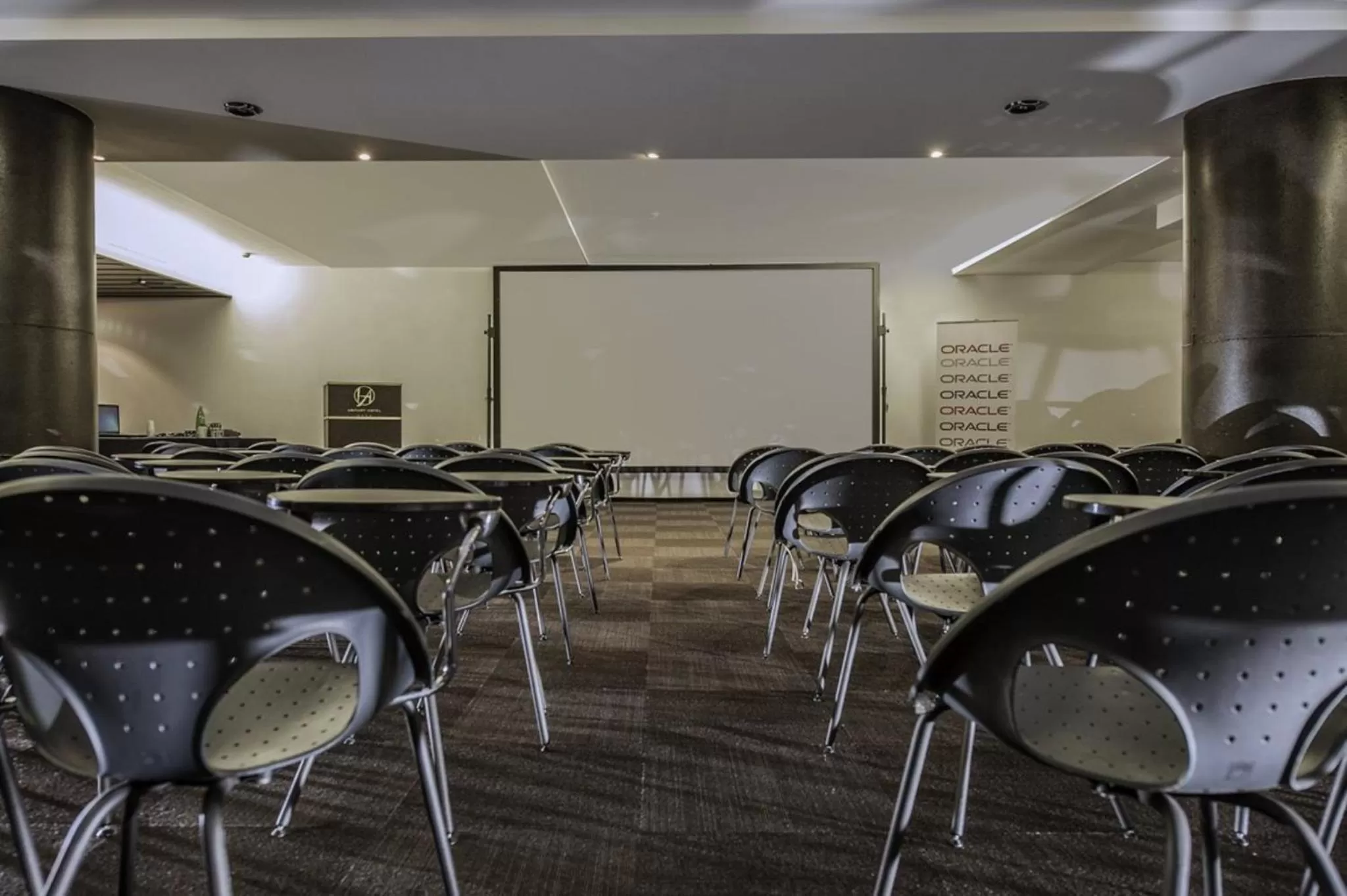 Business facilities in Hotel Abitart