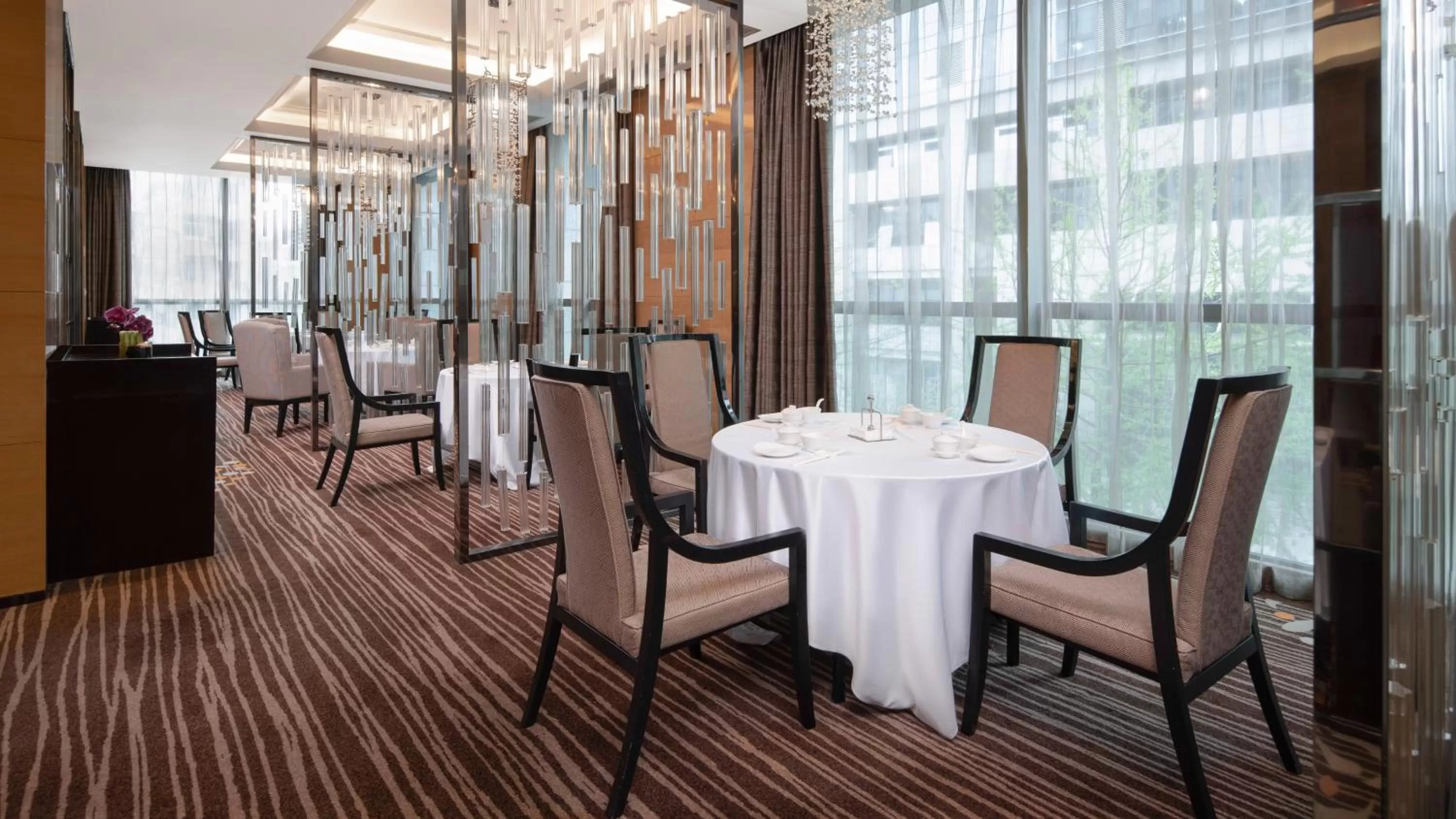 Restaurant/places to eat in Holiday Inn Chengdu Oriental Plaza