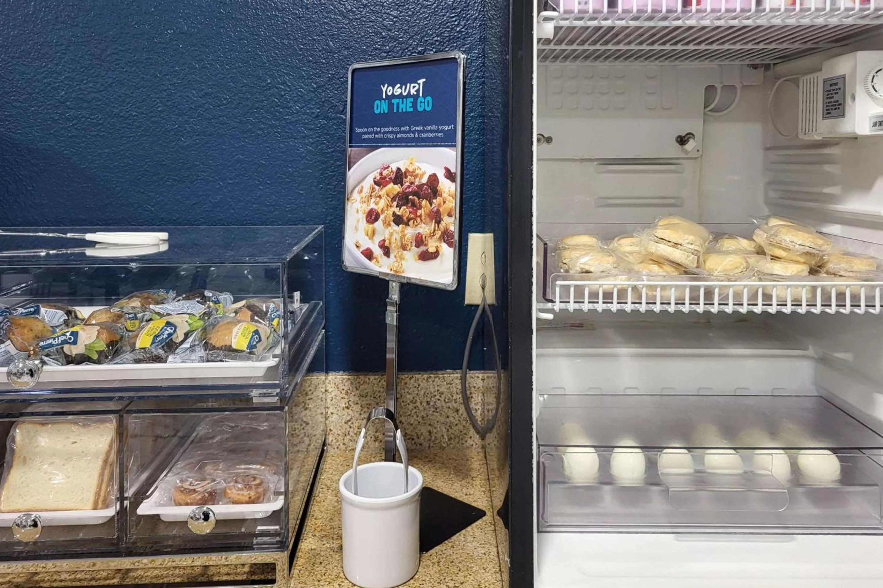 Breakfast in Clarion Pointe Vidalia - Lyons West