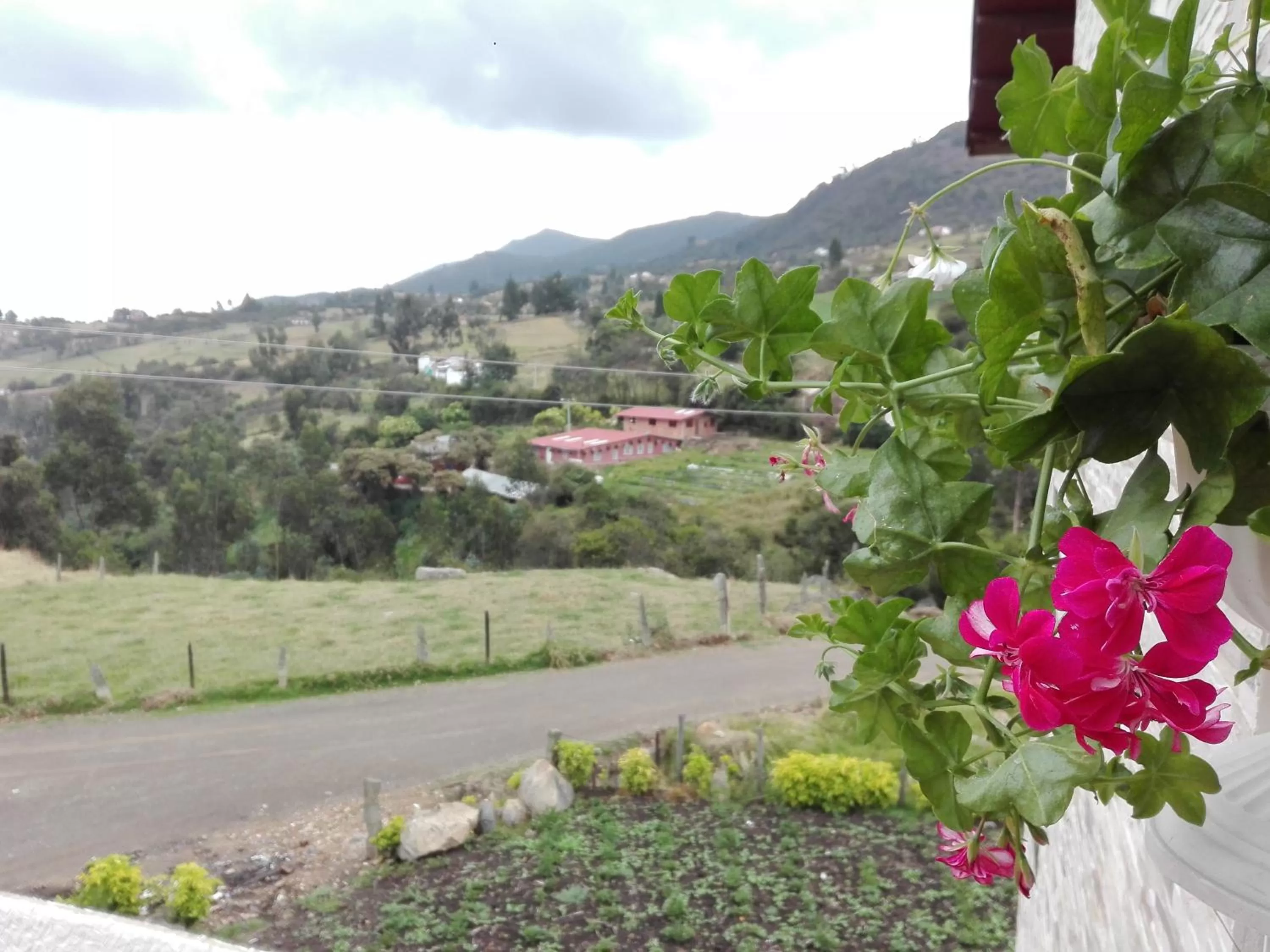 Portal de la Cascada - Mongui