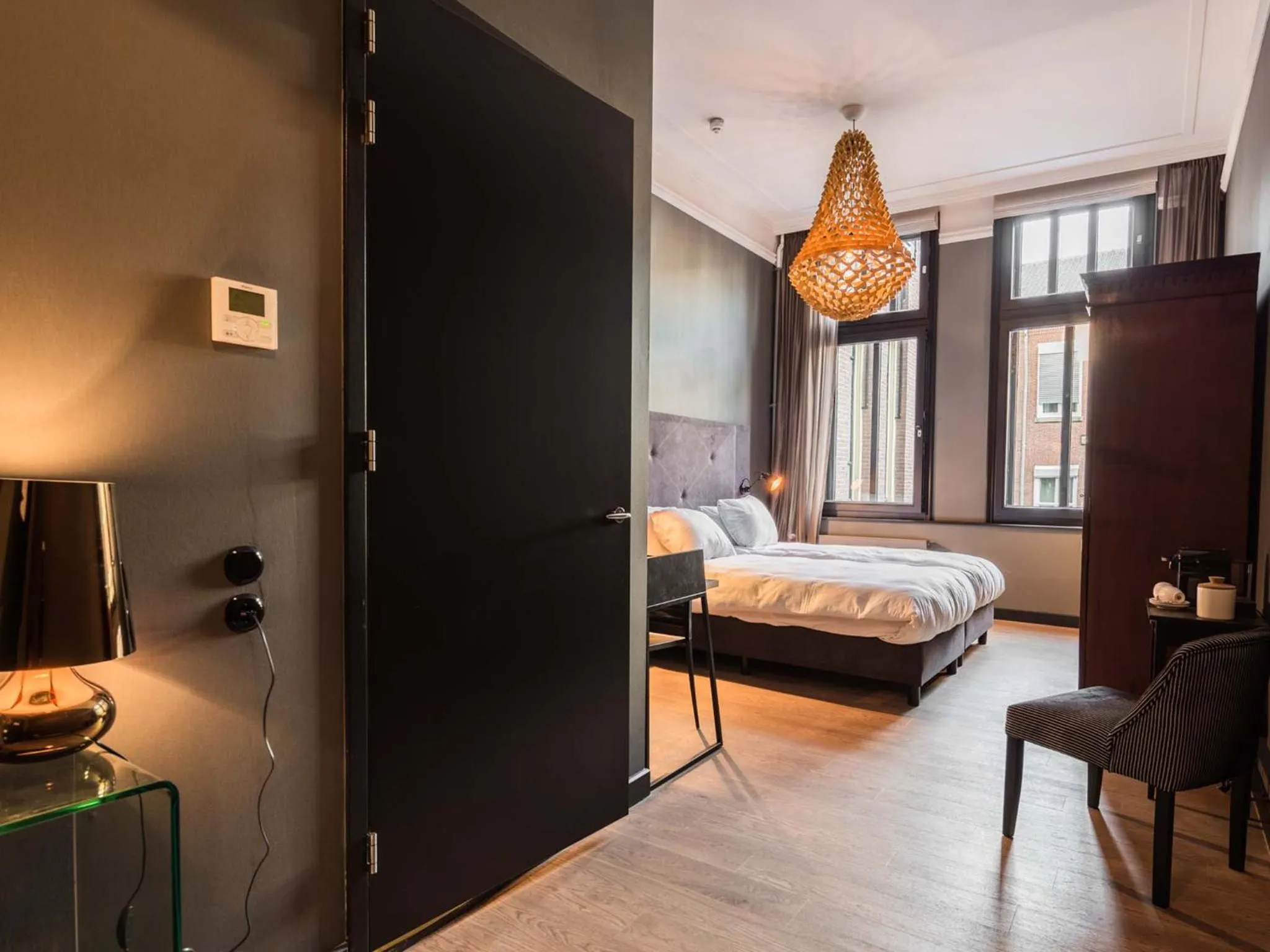 Bed in Post-Plaza Hotel & Grand Café