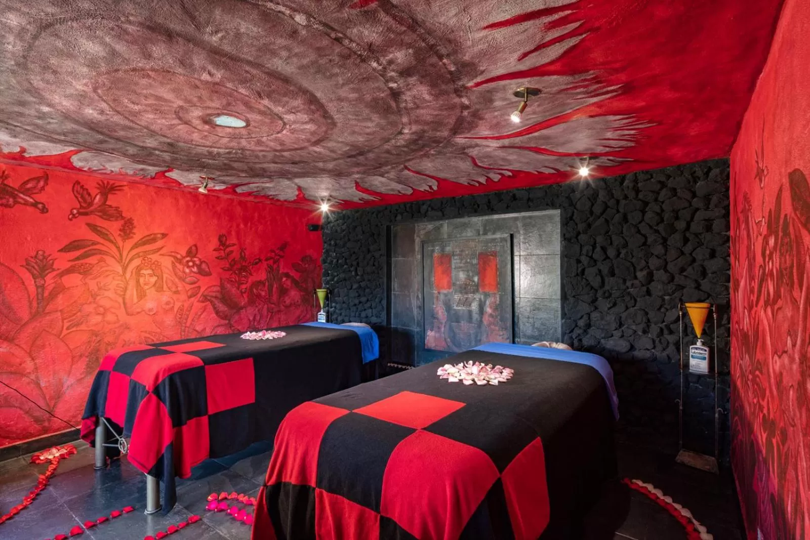 Luna Volcán, Adventure SPA