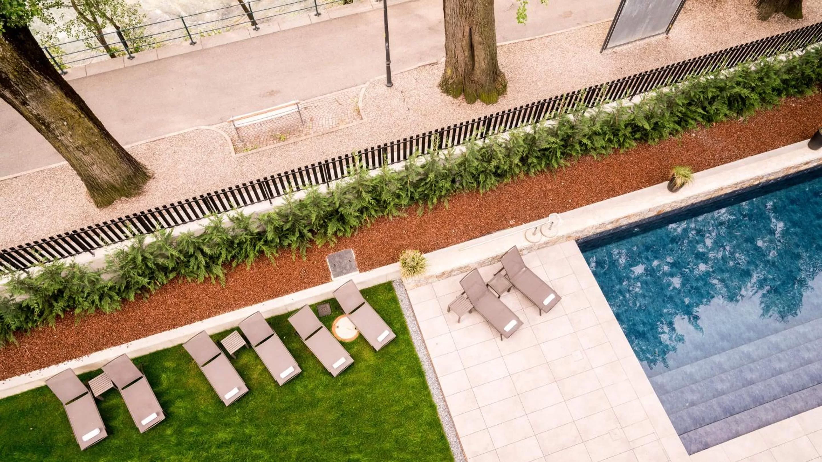 Balcony/Terrace in Flora Hotel & Suites