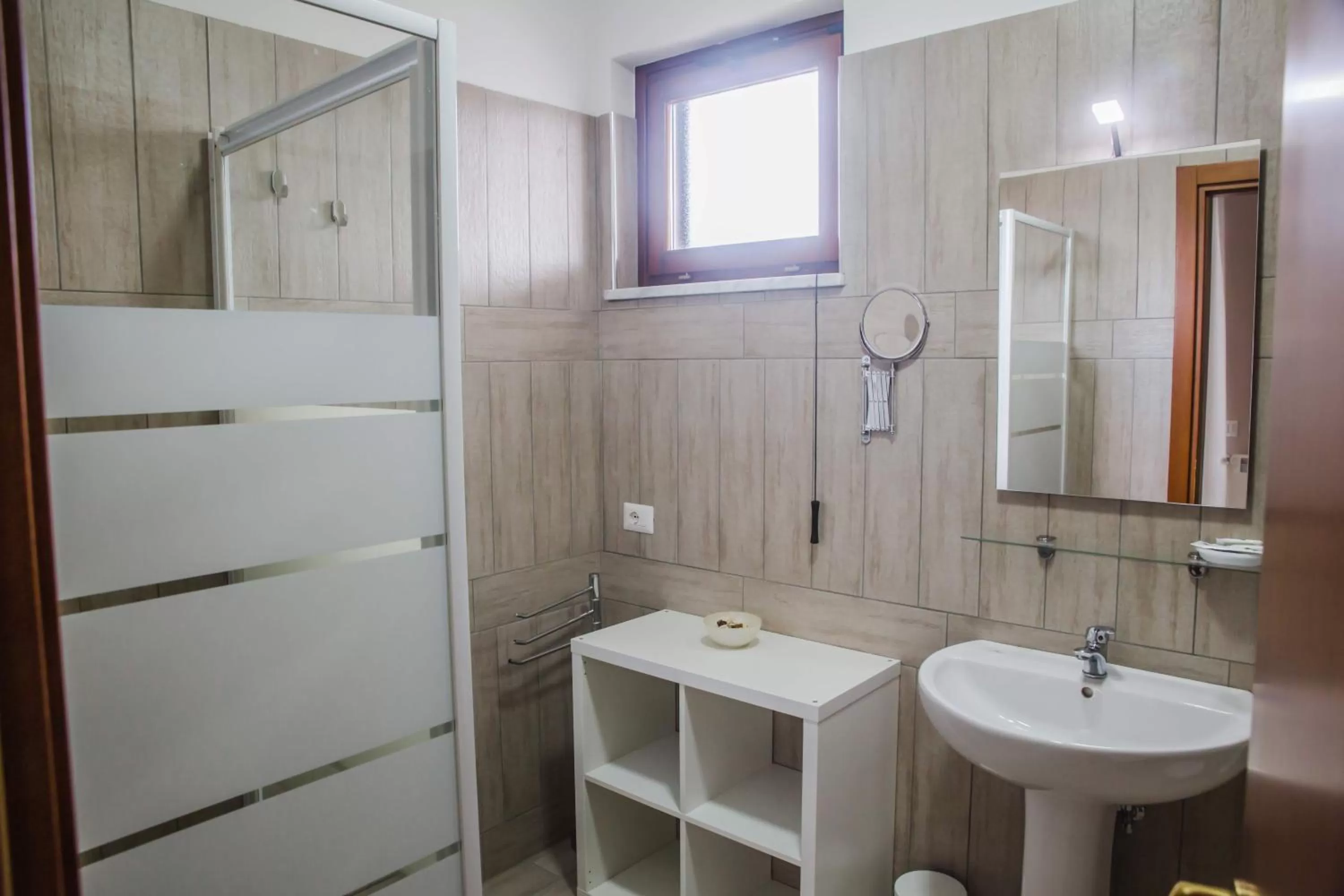 Shower in Palazzo Archeo