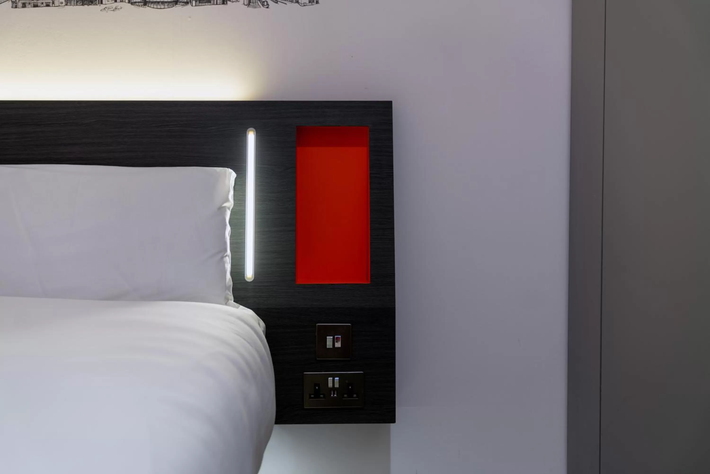 Bedroom, Bed in easyHotel Sheffield