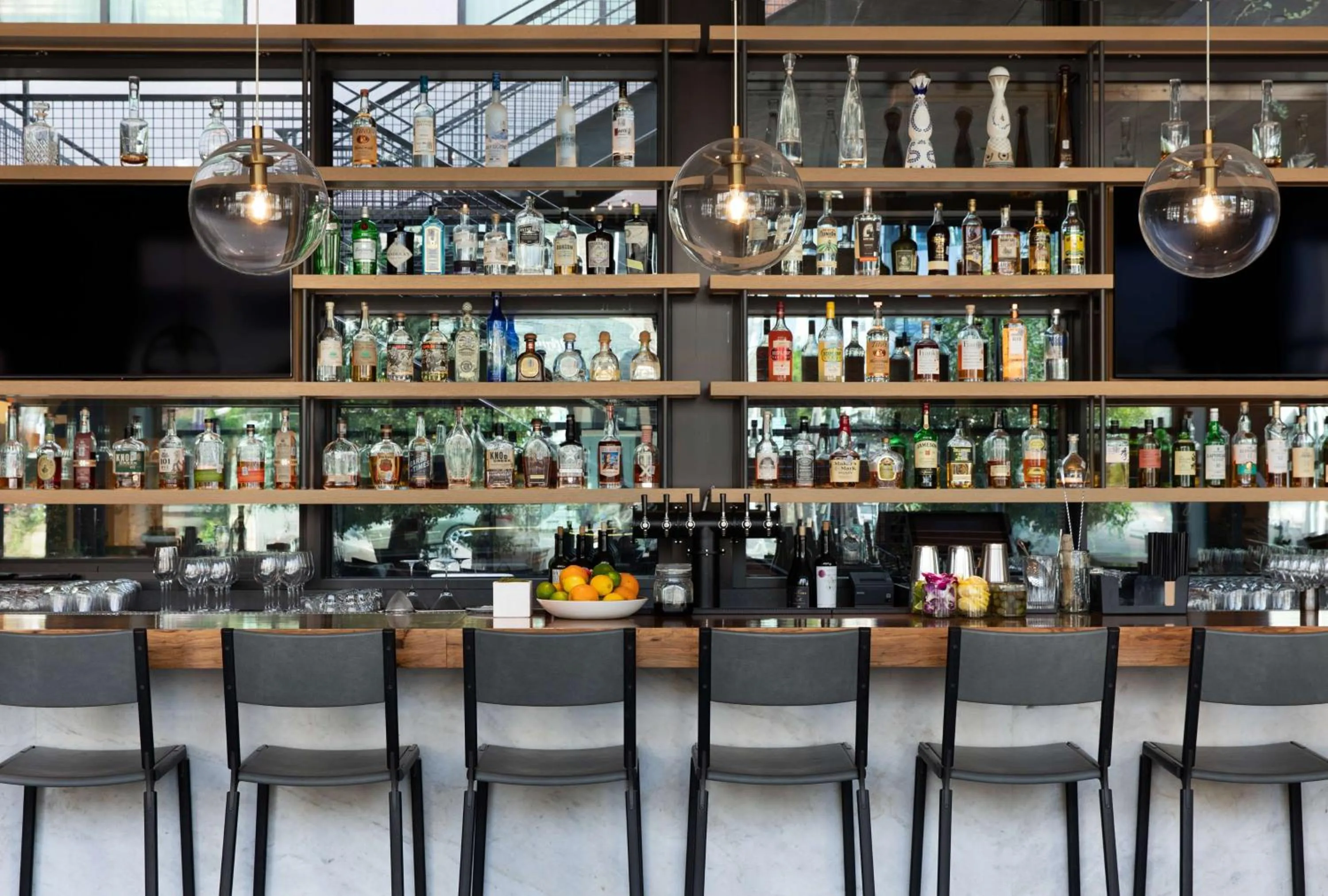 Lounge or bar in Canopy By Hilton Austin Downtown