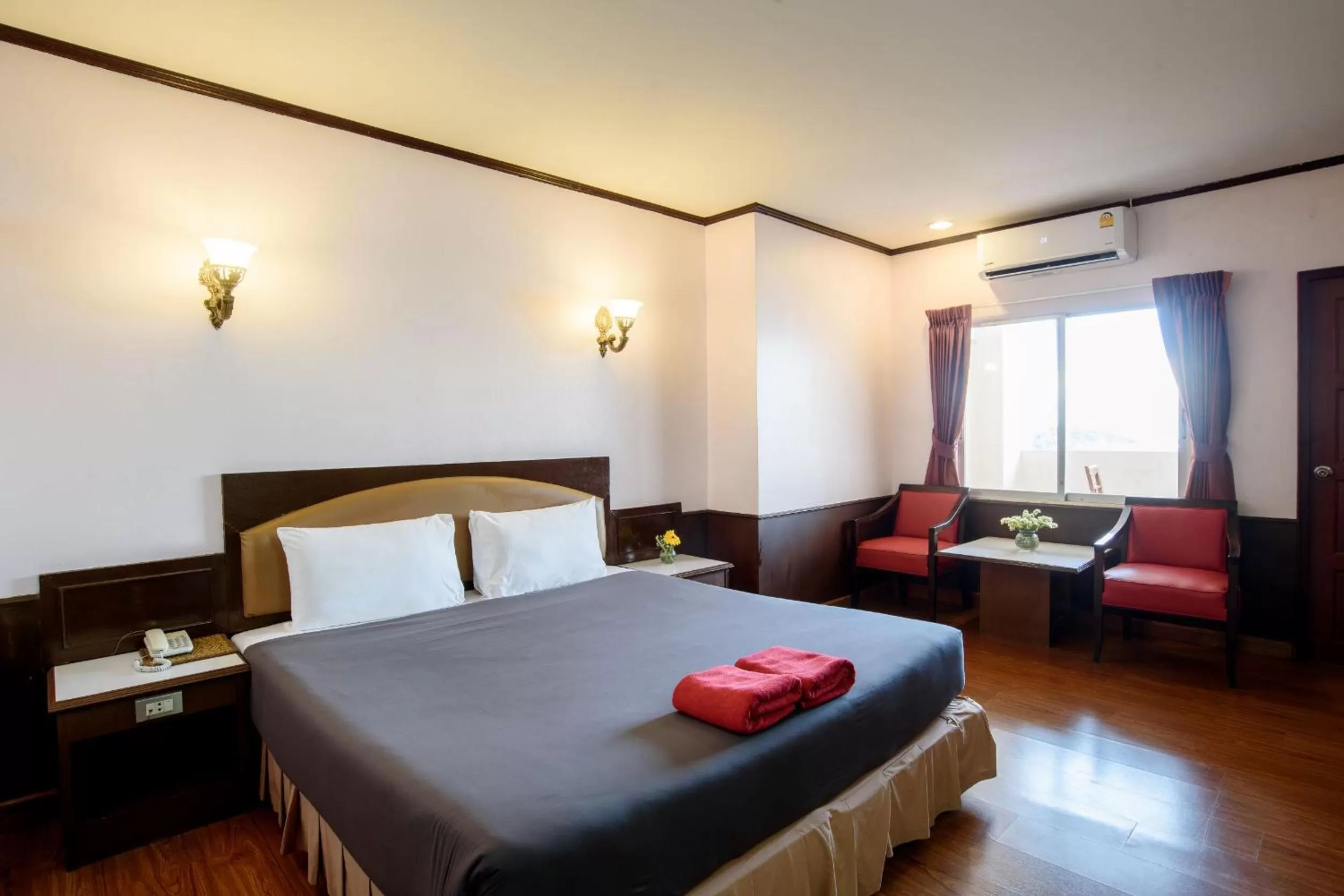 Bed in Marine Yensabai Pattaya