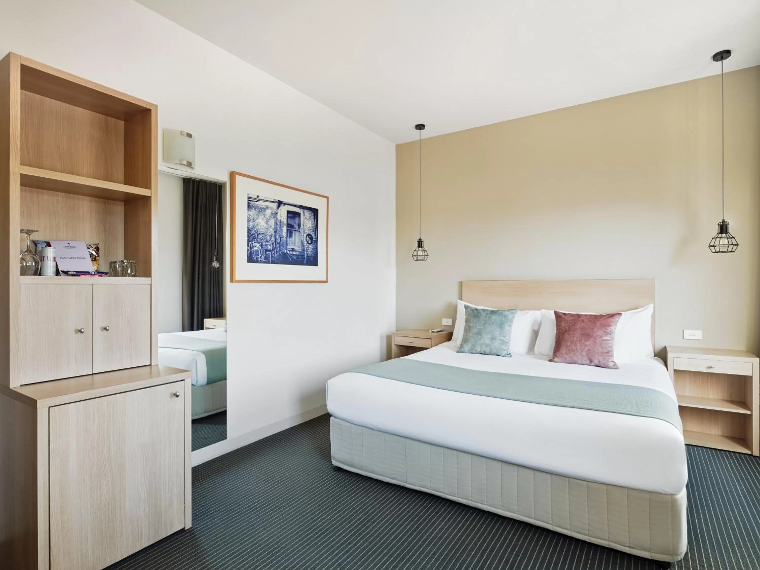 Bed in Saint Kilda Beach Hotel