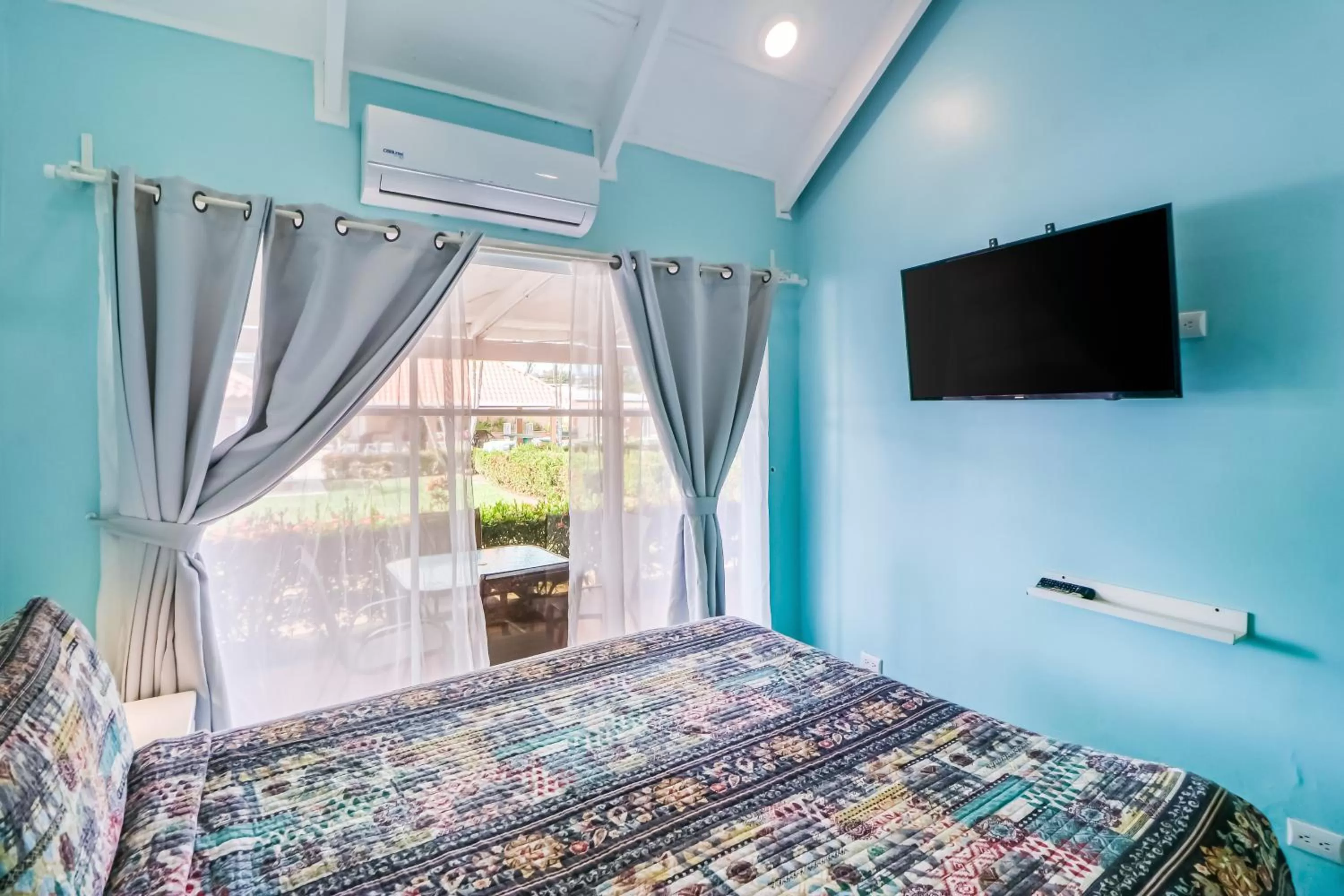 Bed in Villa Paraíso P-04