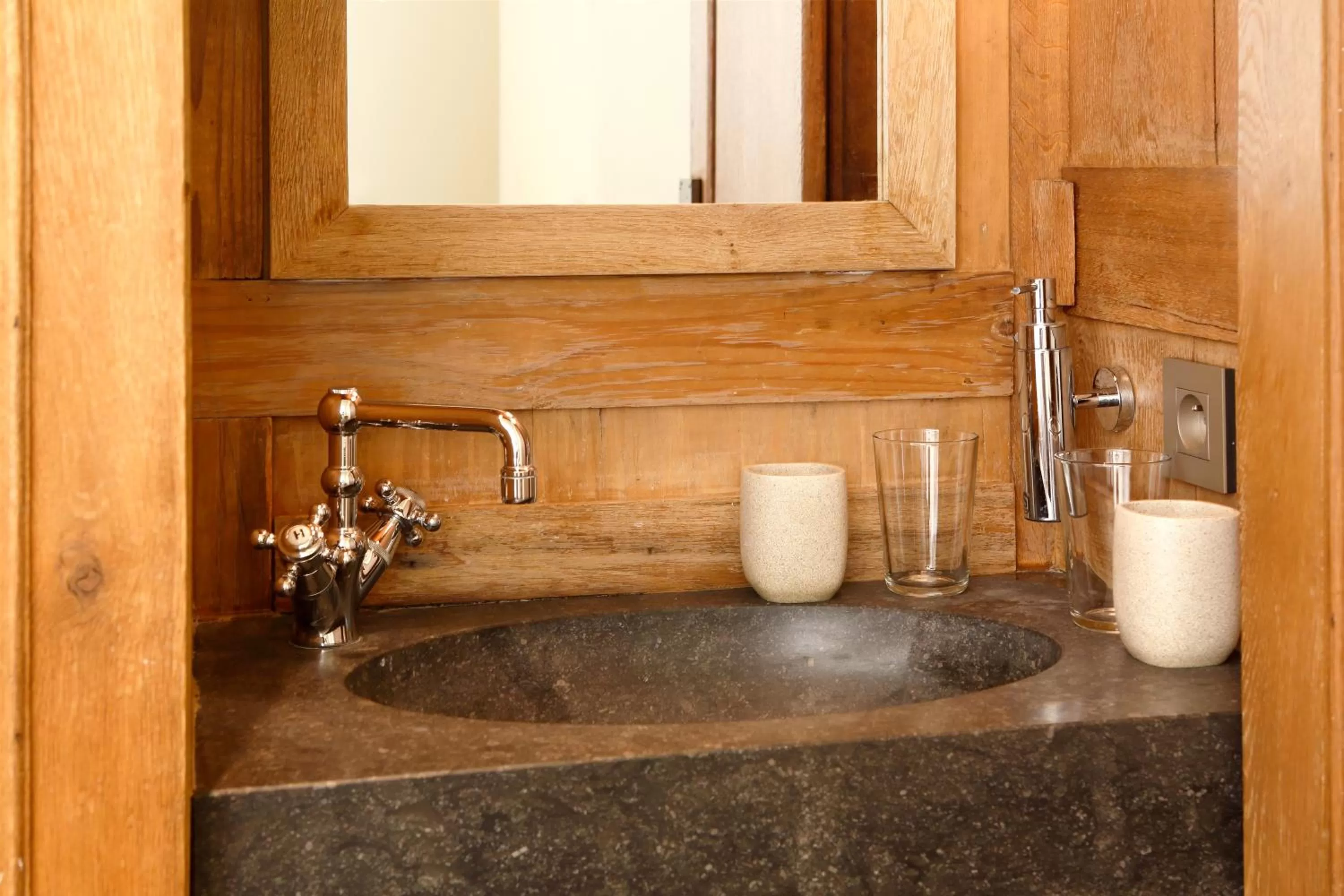 Bathroom in De Grote Wateringe