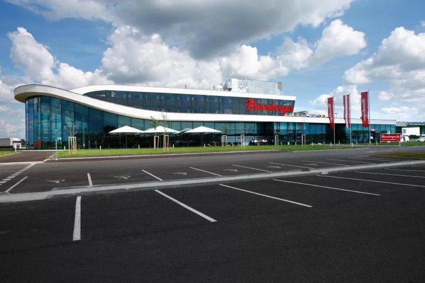 Facade/entrance in Rosenberger Seminar-Hotel Deutsch-Wagram