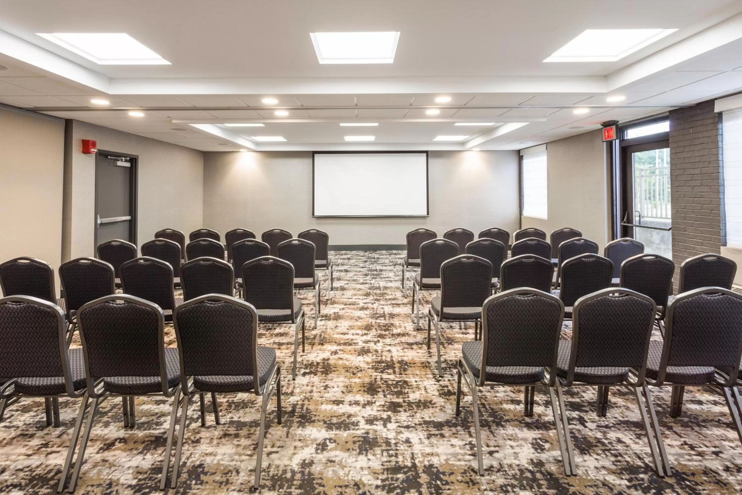 Meeting/conference room in Holiday Inn Roanoke Airport - Conference CTR by IHG