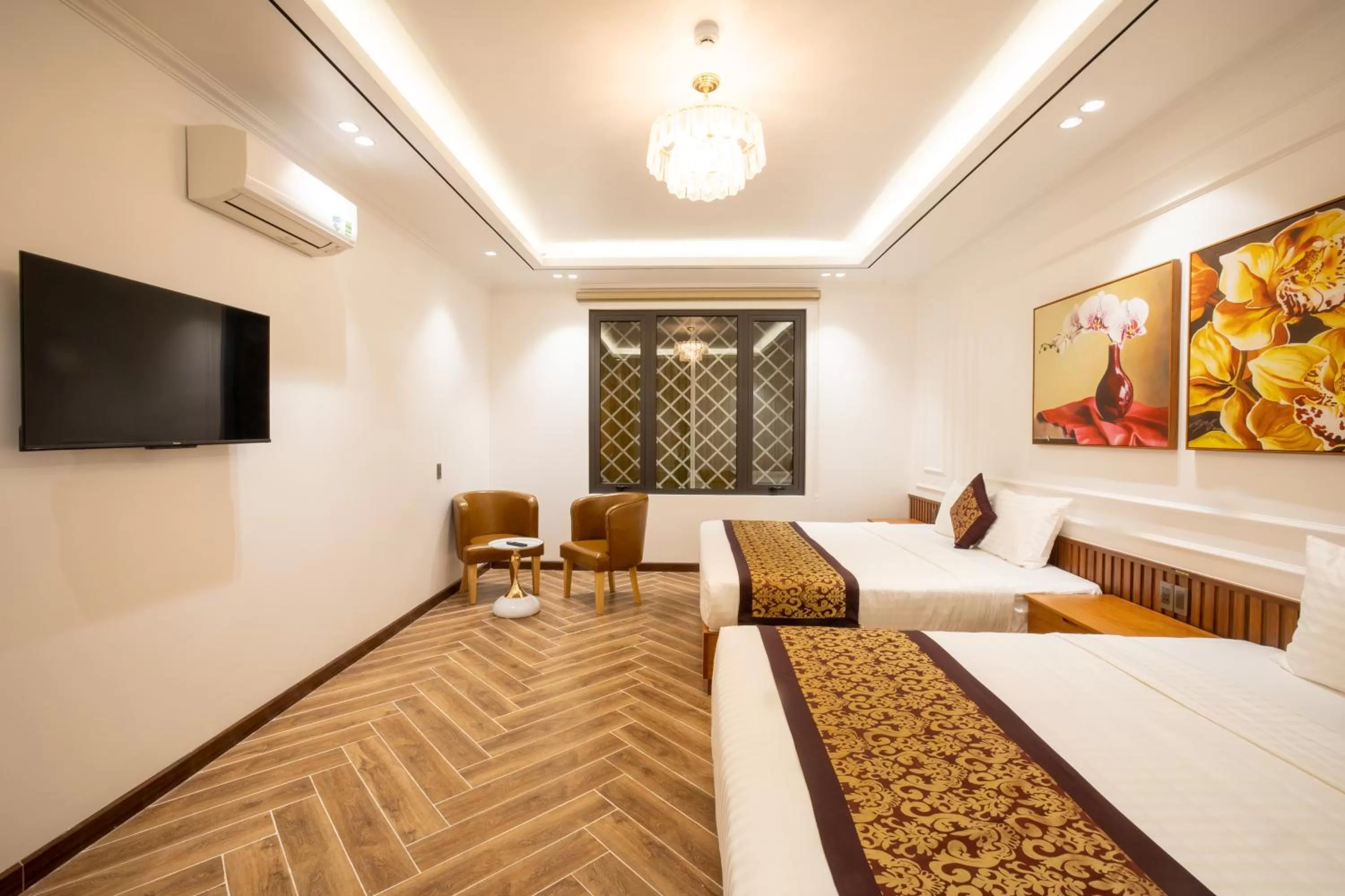 TV and multimedia, Bed in La Fleur Premium Central Apartment Hotel