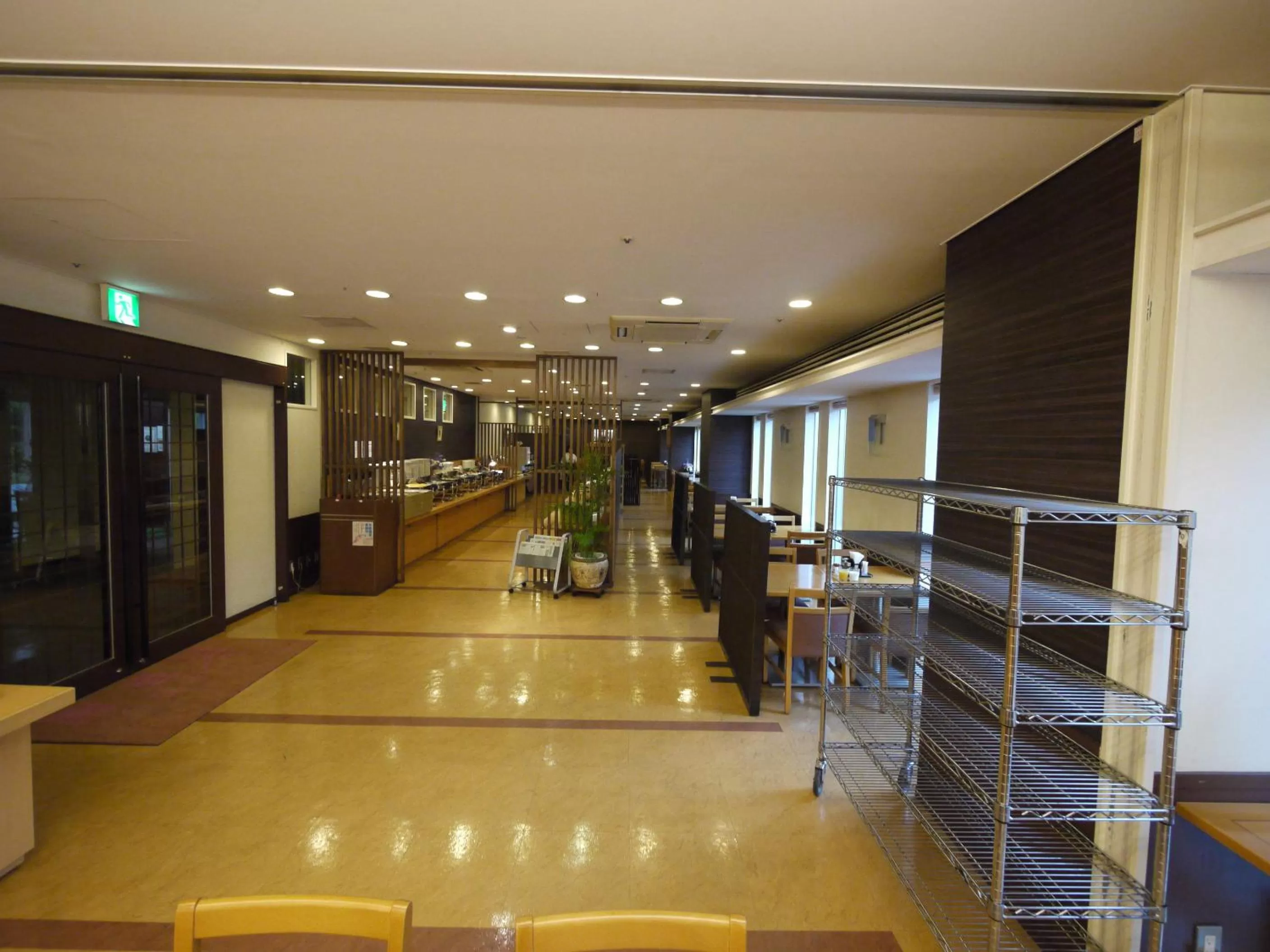 Restaurant/places to eat in Hotel Route-Inn Osaka Honmachi