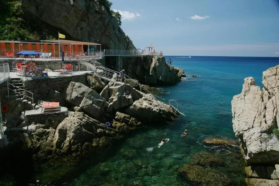 Swimming pool in Grand Hotel Dei Castelli