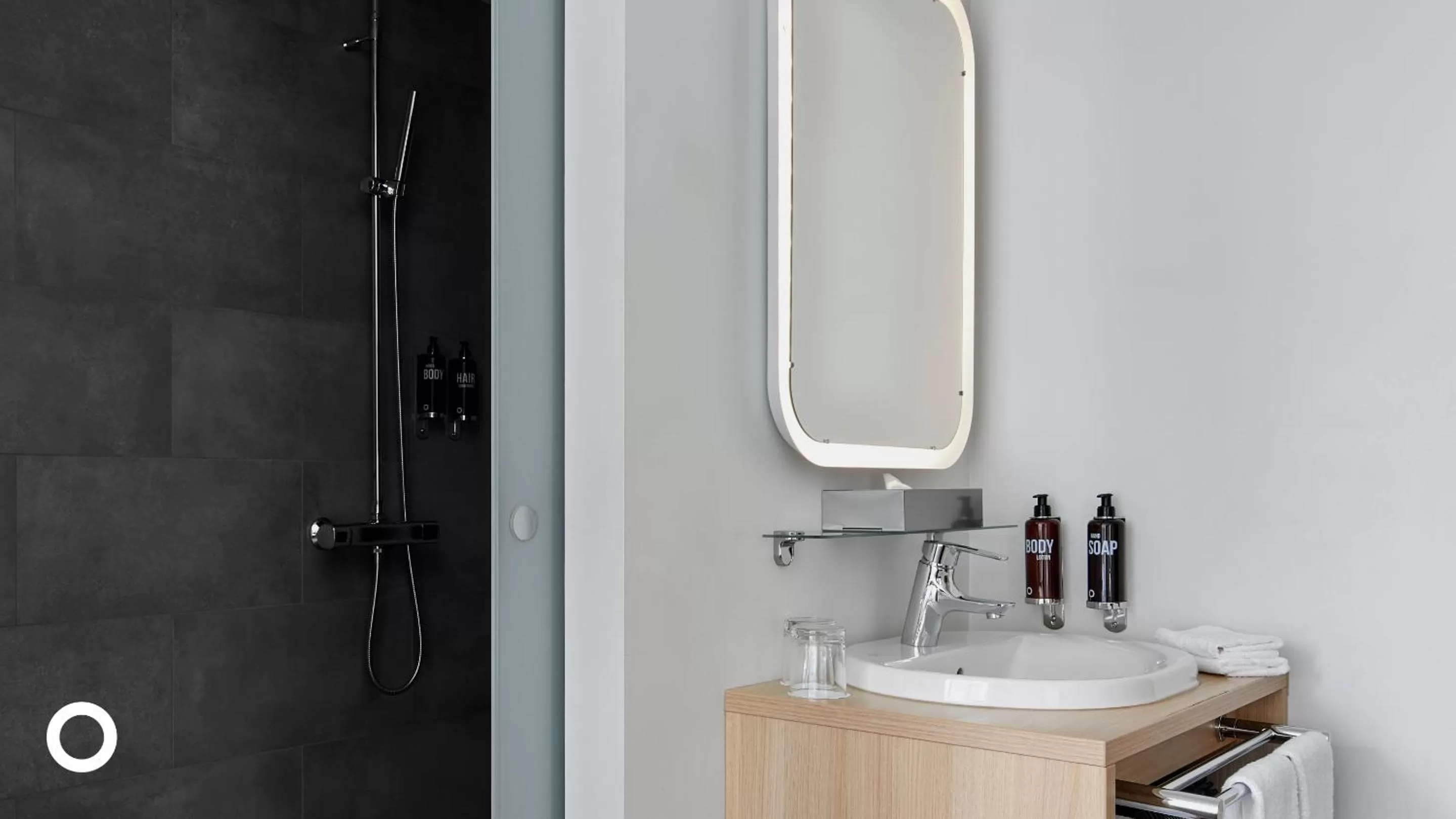 Bathroom in Center Hotels Laugavegur