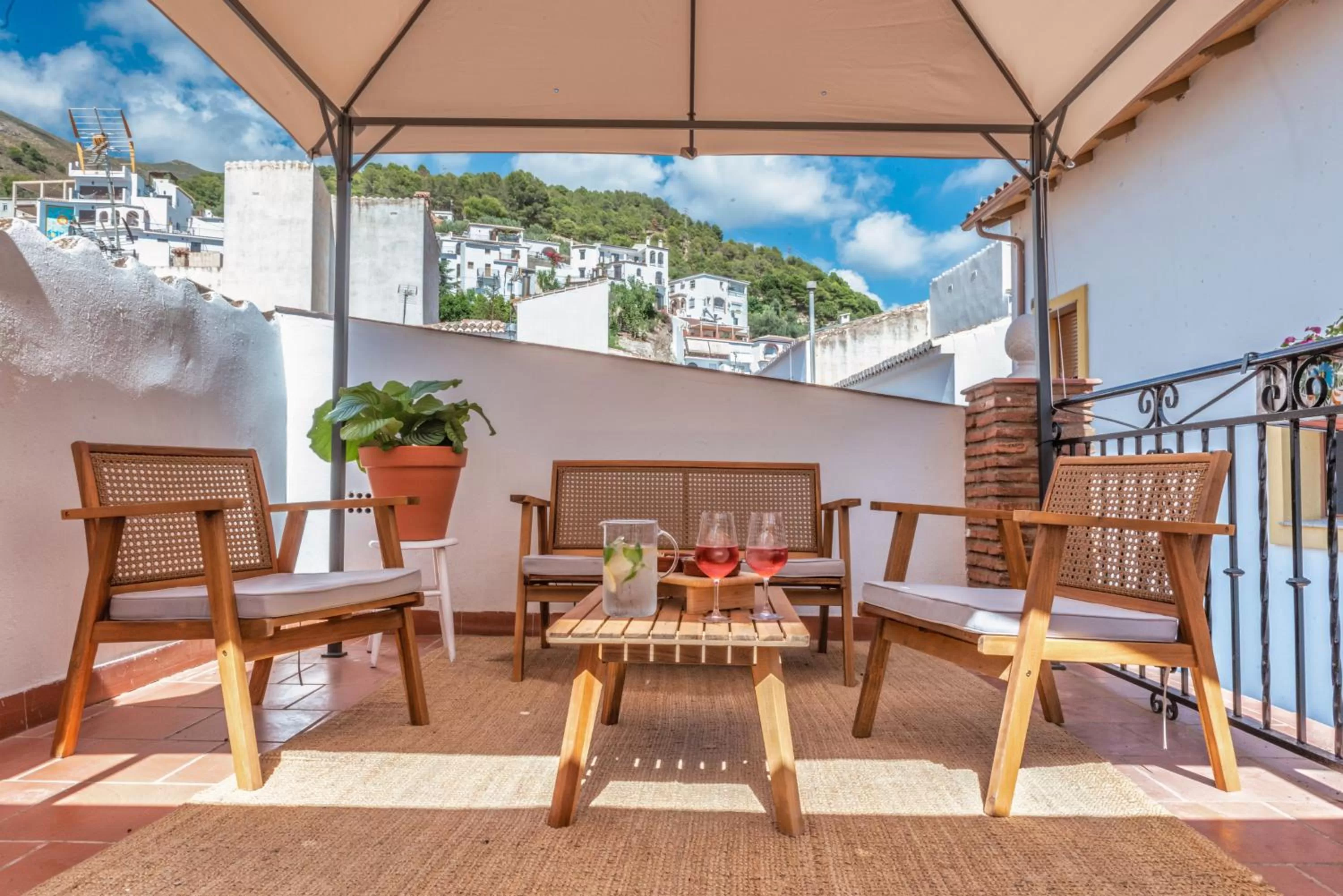 Patio in Encanto Guesthouse