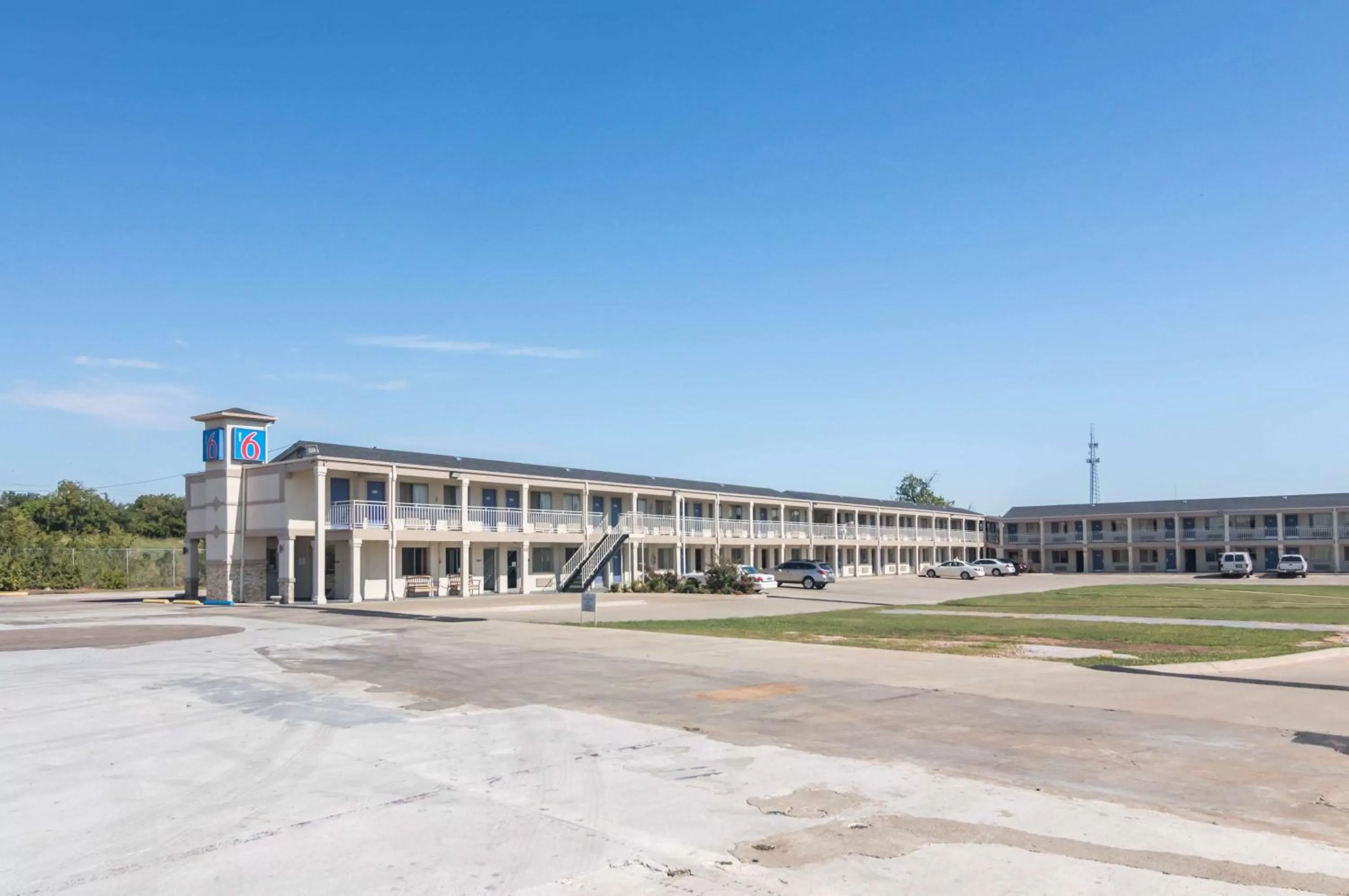 Property building in Motel 6-Wichita Falls, TX - North