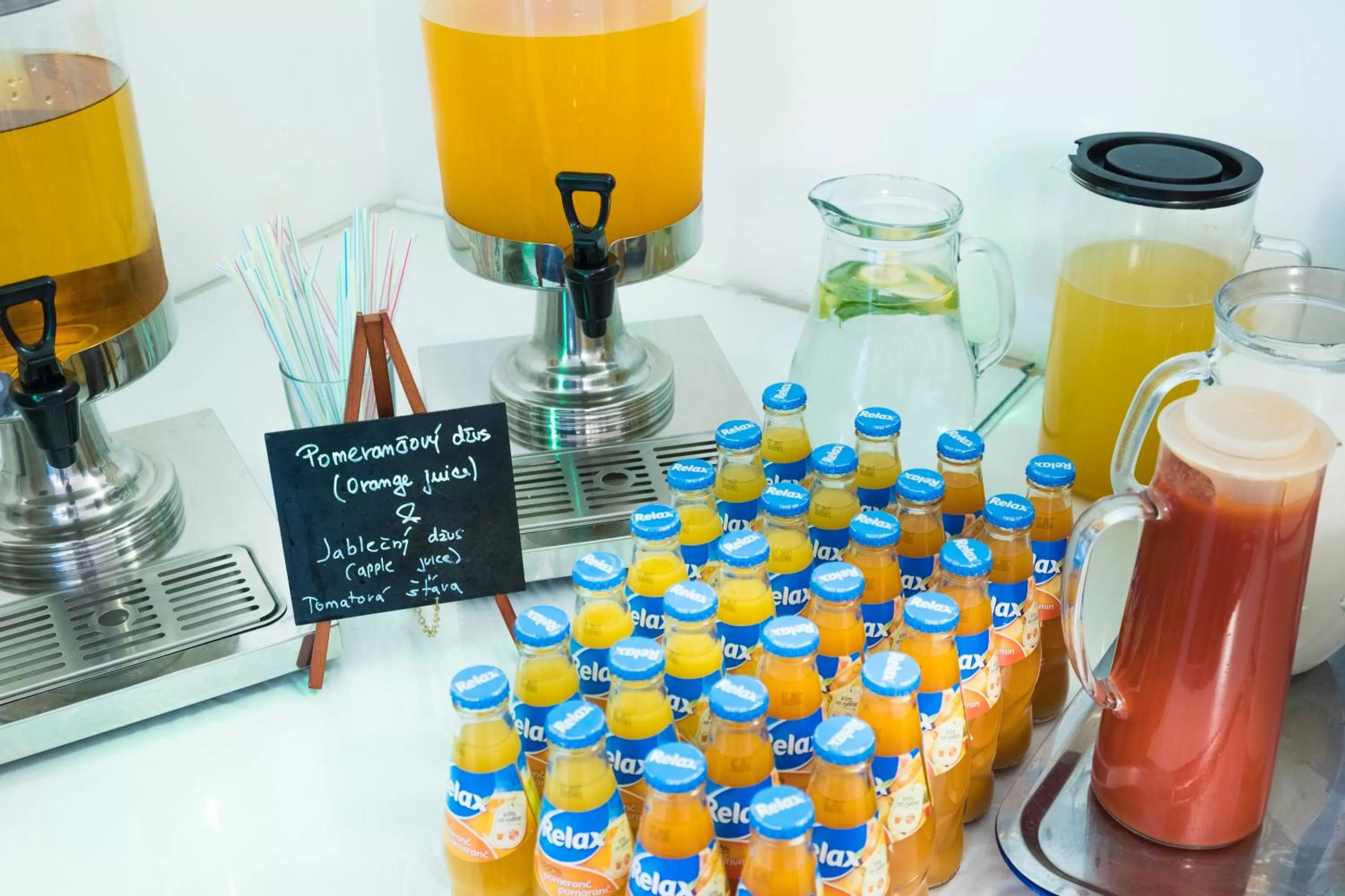 Food and drinks, Coffee/Tea Facilities in Hotel Meda of Museum Kampa